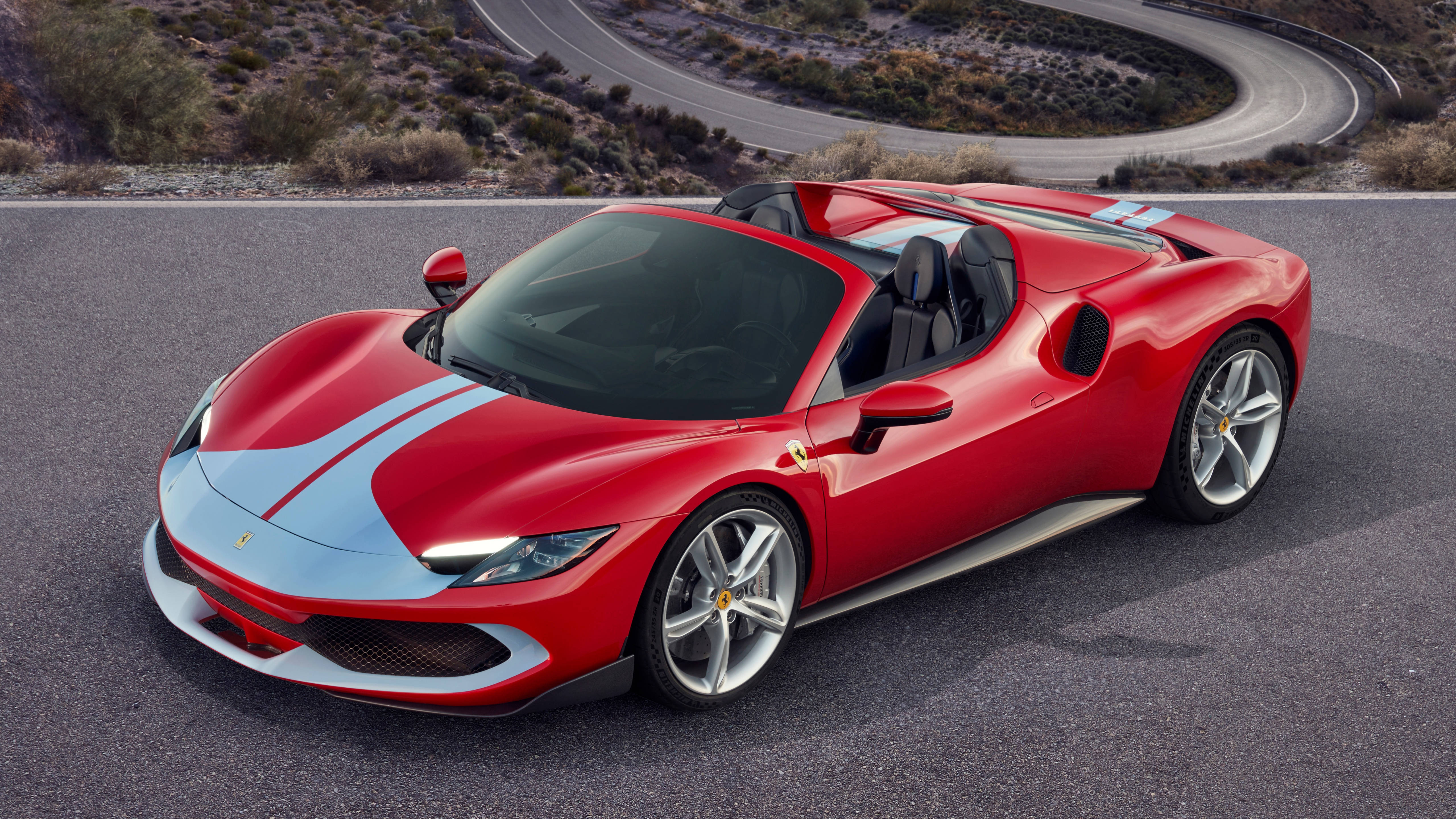 4K Красный Ferrari на ноутбук Обои