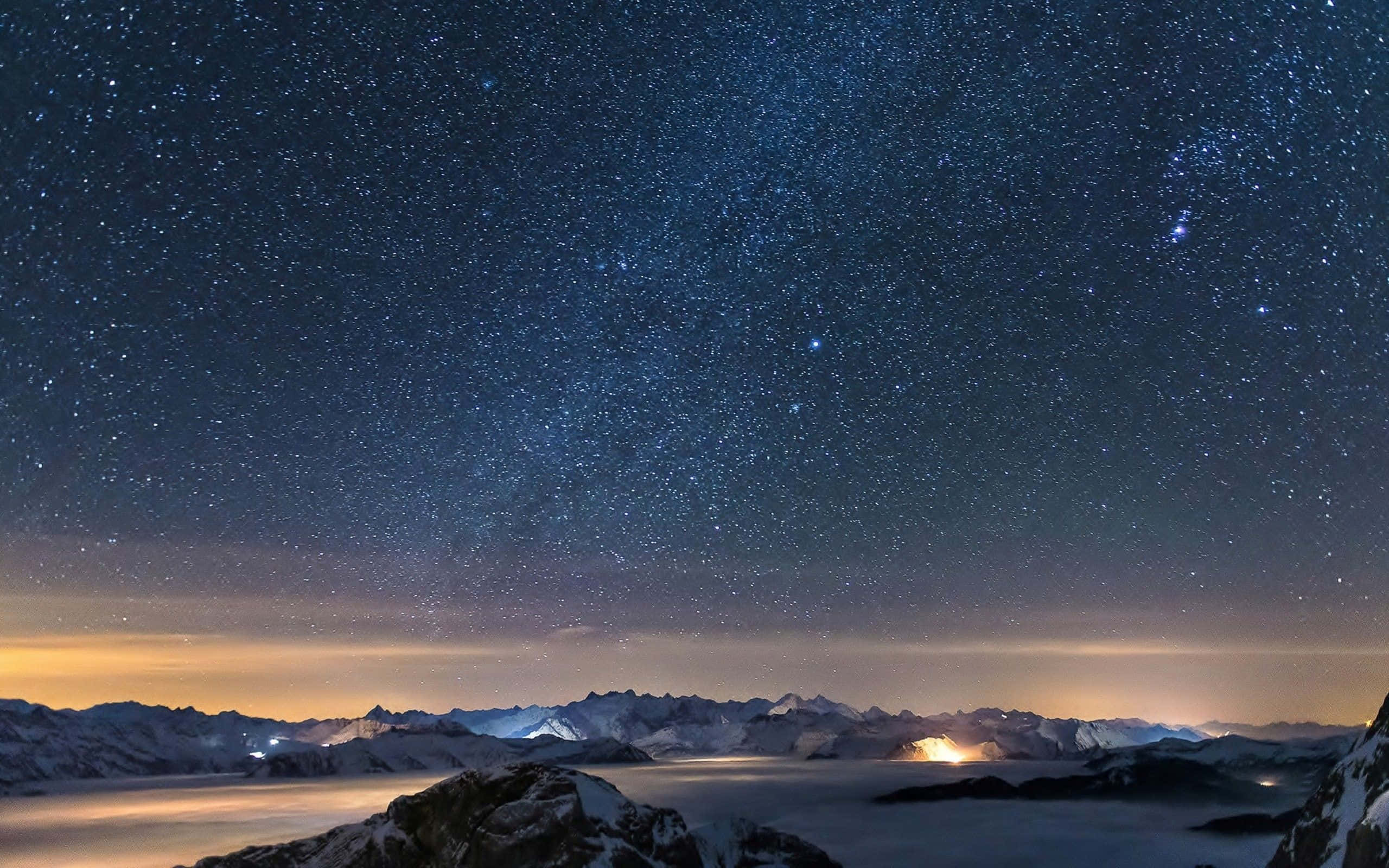 Звезды над заснеженными Альпами 4K Ultra HD пейзаж Обои