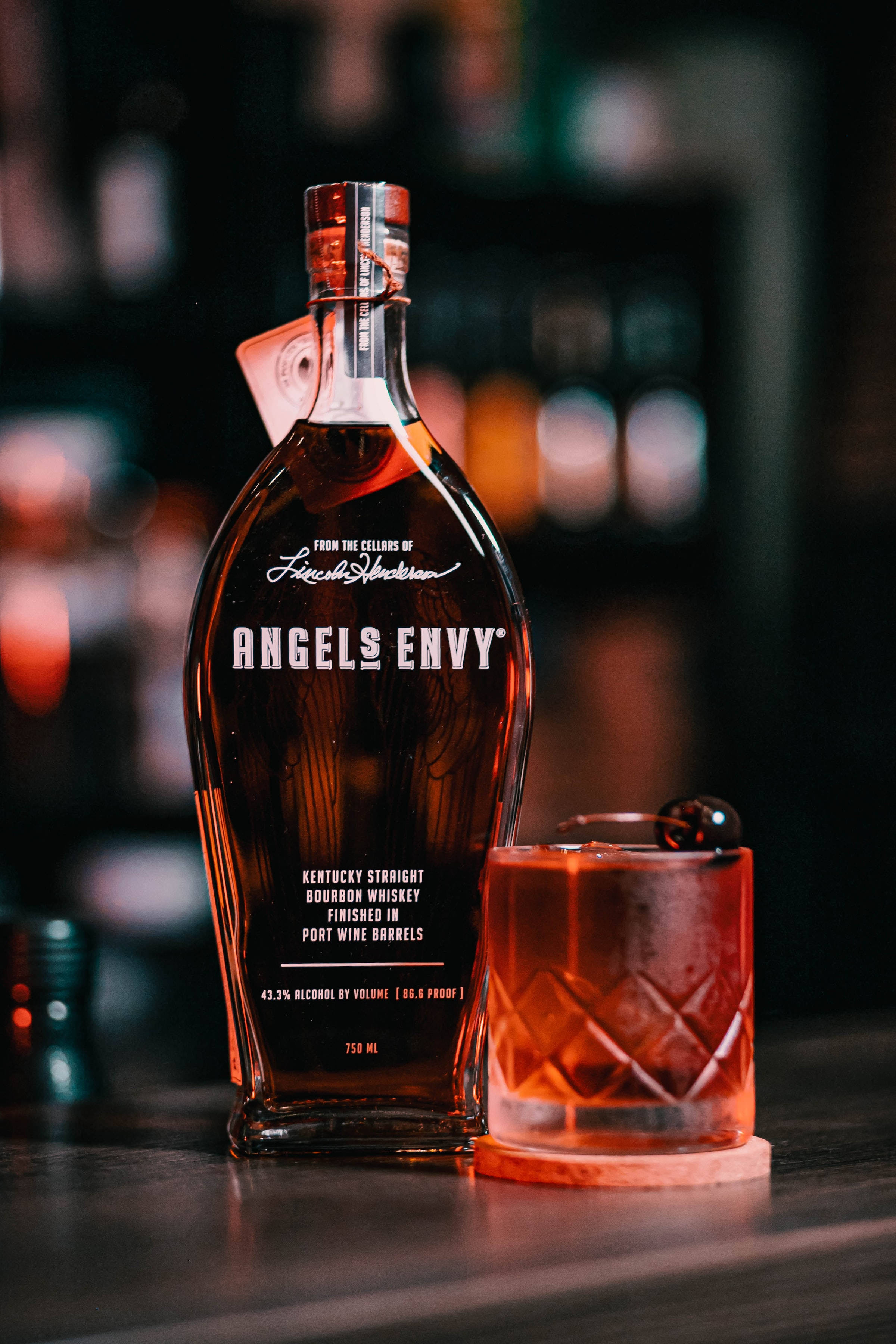 Бутылка виски Angels Envy Обои