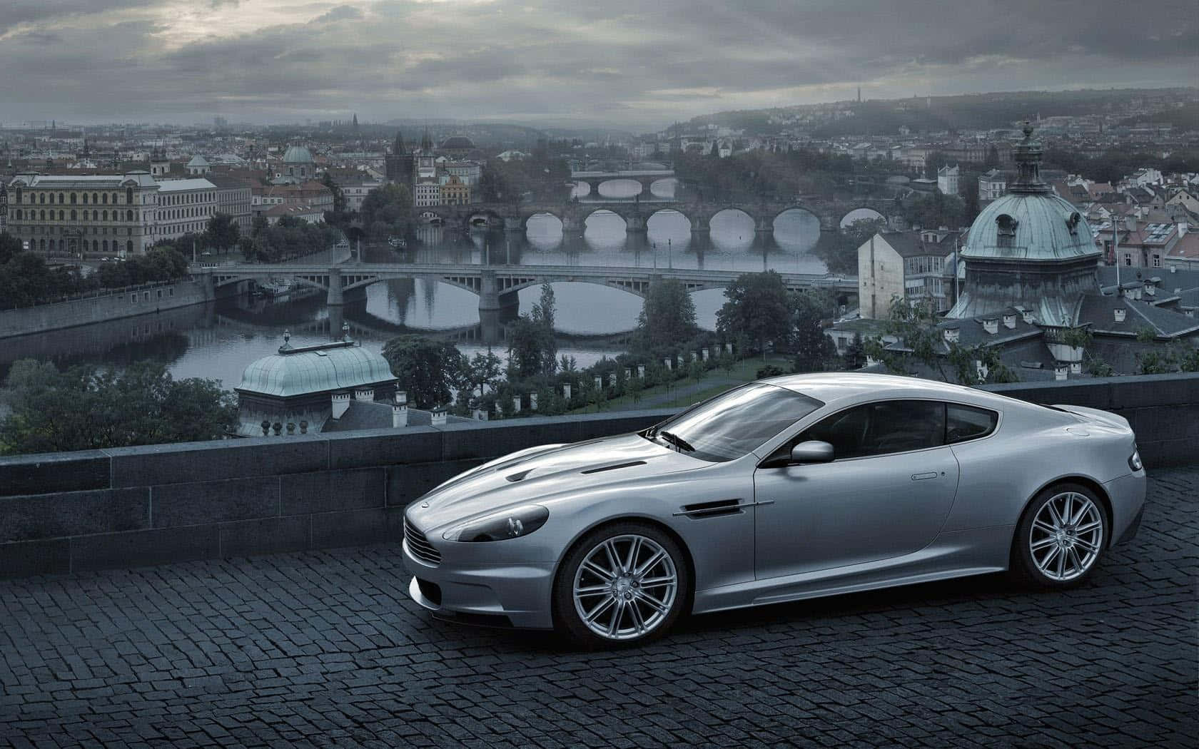 Элегантный и стильный Aston Martin DB9 экстерьер Обои