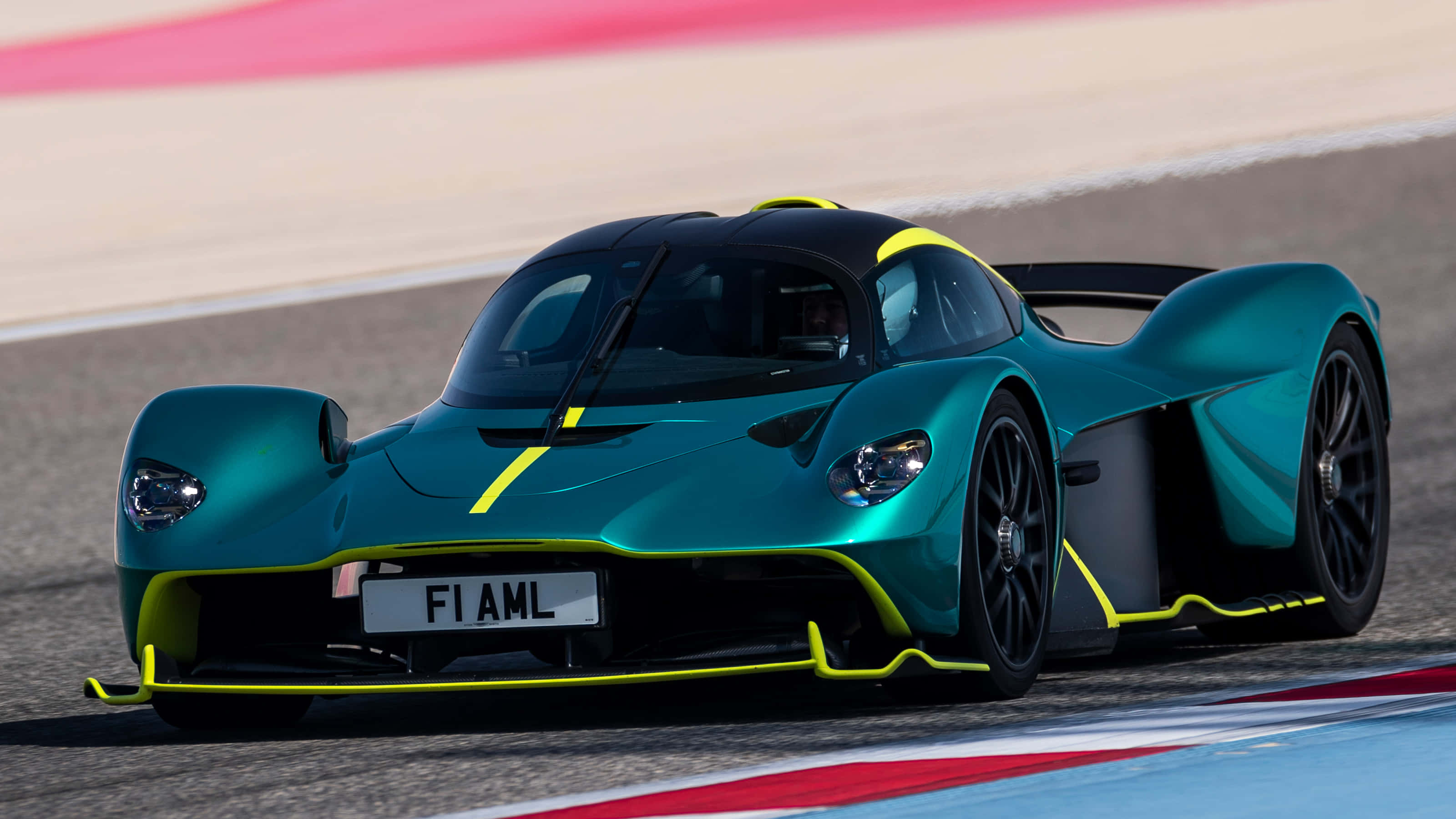 Aston Martin V12 — Aston Martin V12 Обои