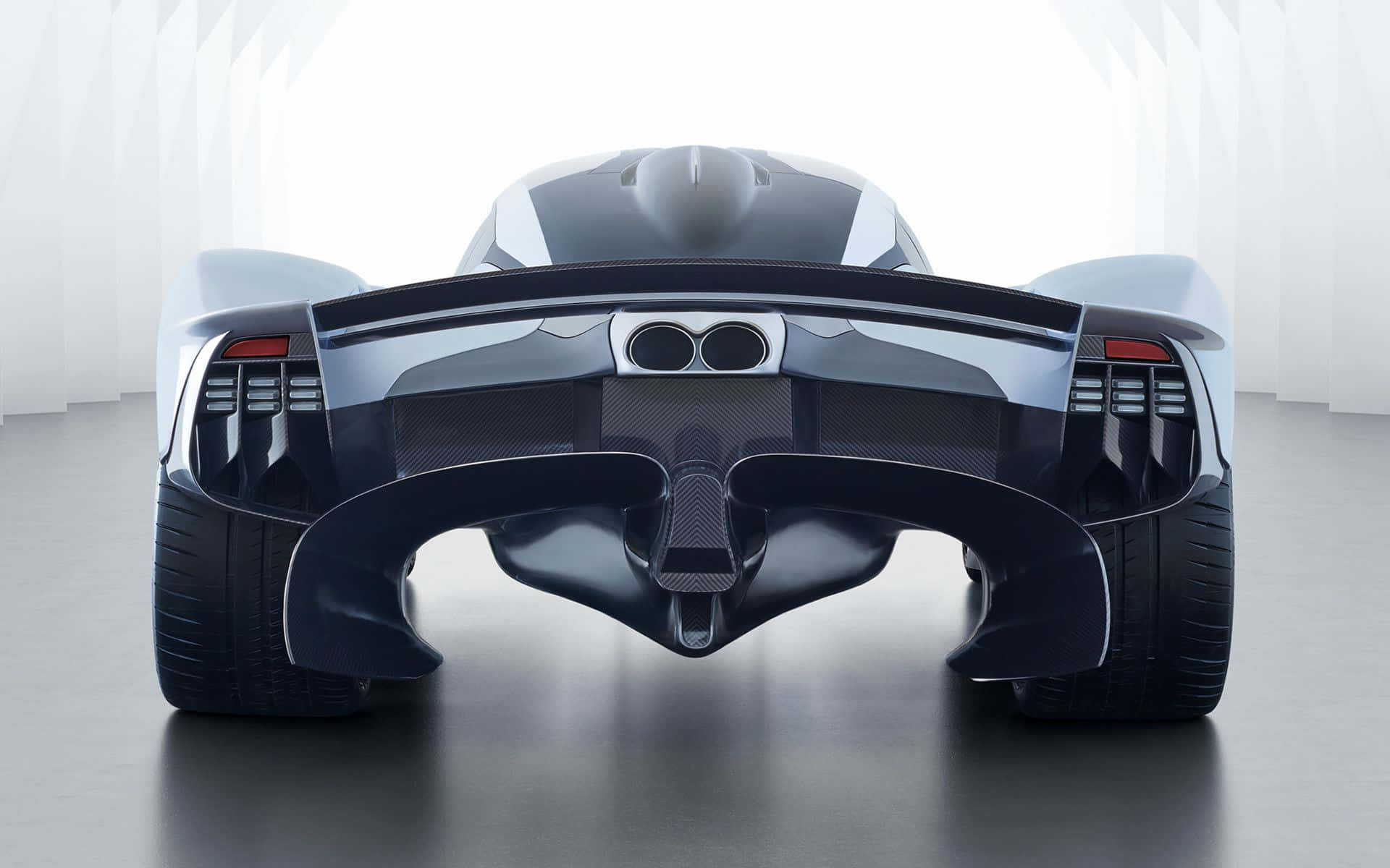 Aston Martin Valkyrie — машина мечты в действии Обои