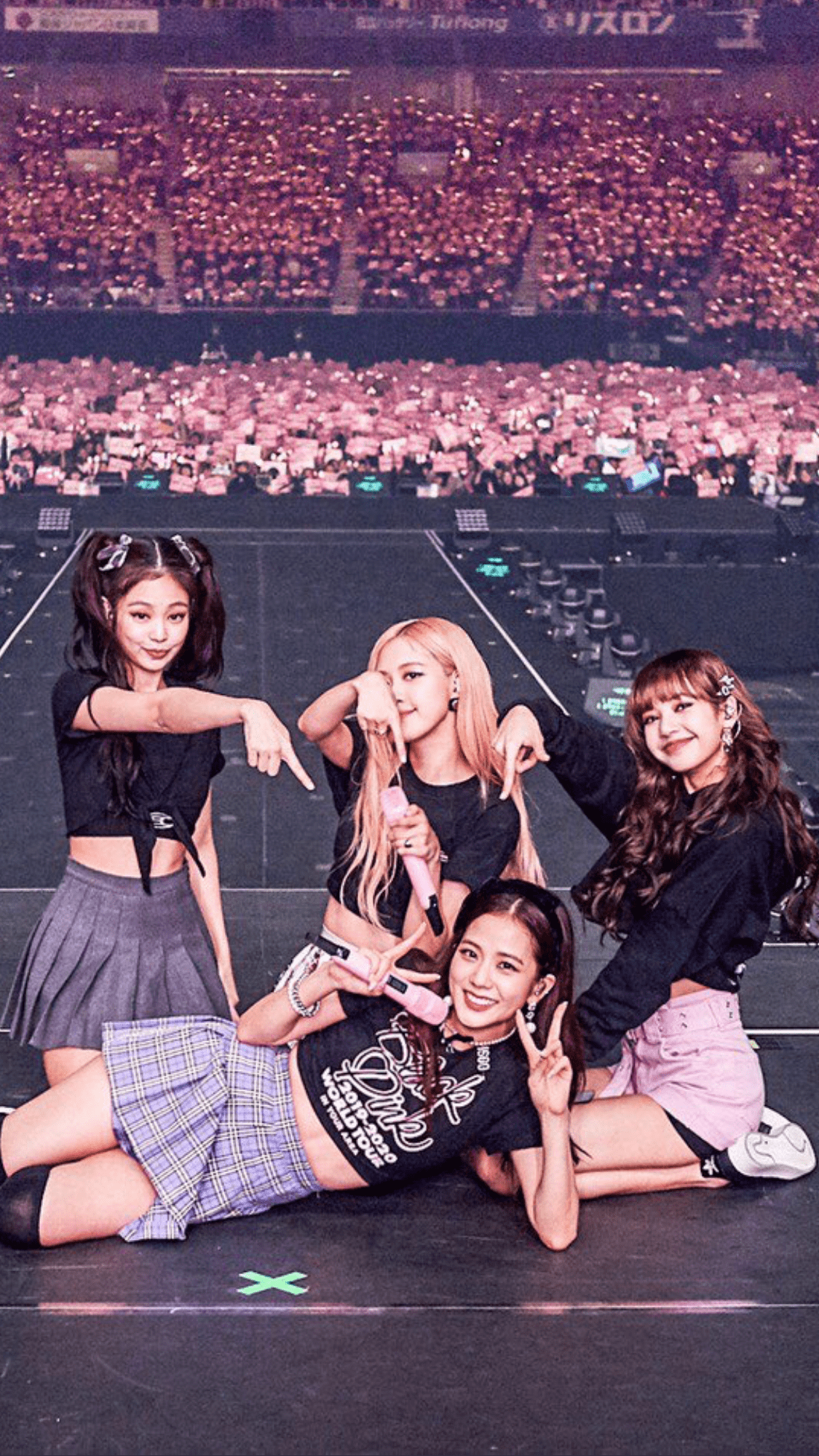 Звёздный стиль и энергия — Blackpink на концерте Обои