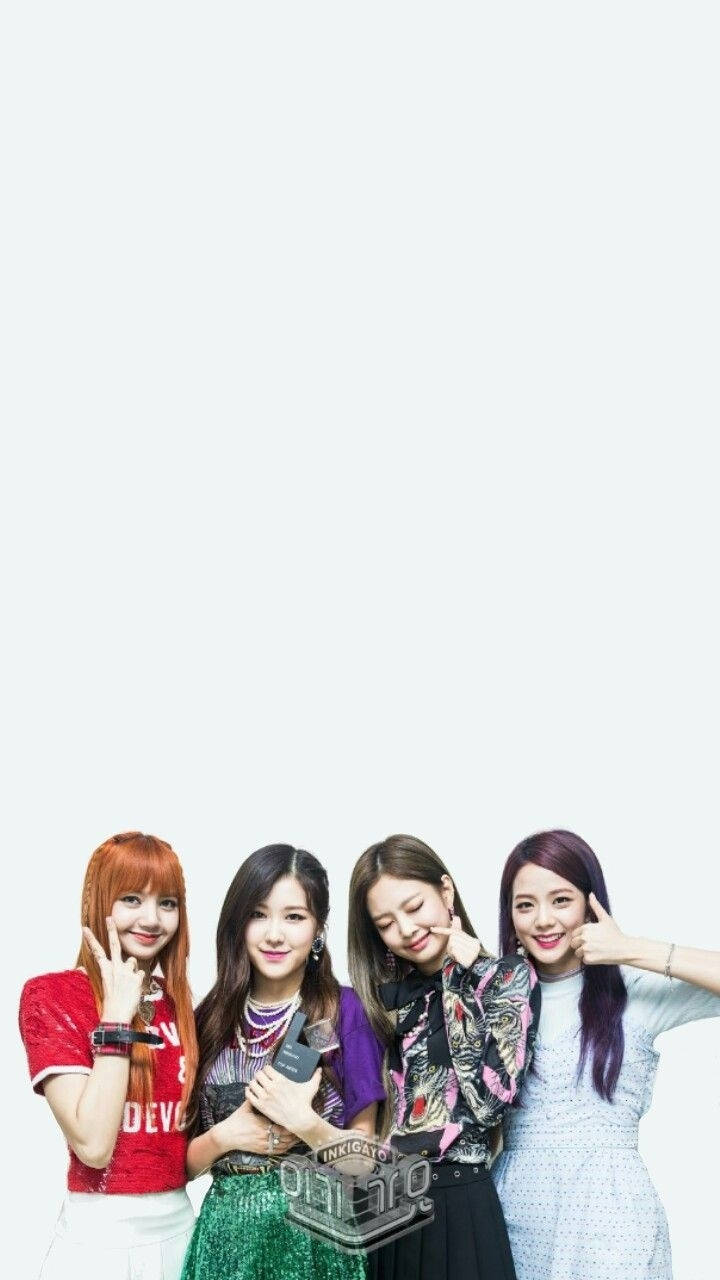 Участницы Blackpink на белом негативном пространстве Обои