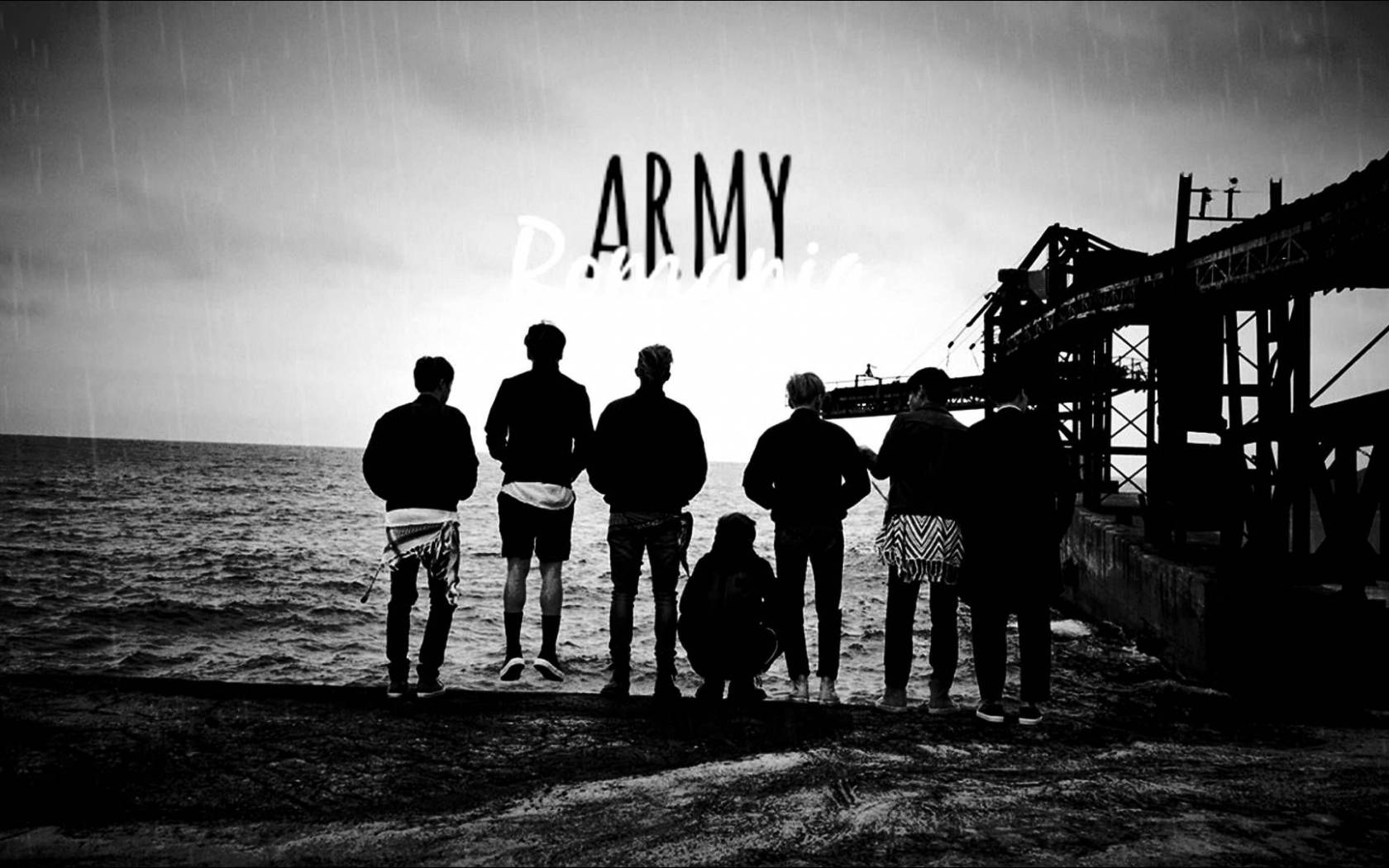 BTS у моря черно-белые обои для ноутбука Обои