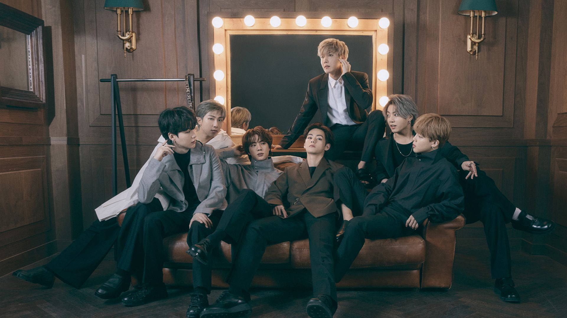 Обои BTS с зеркалом для рабочего стола Обои