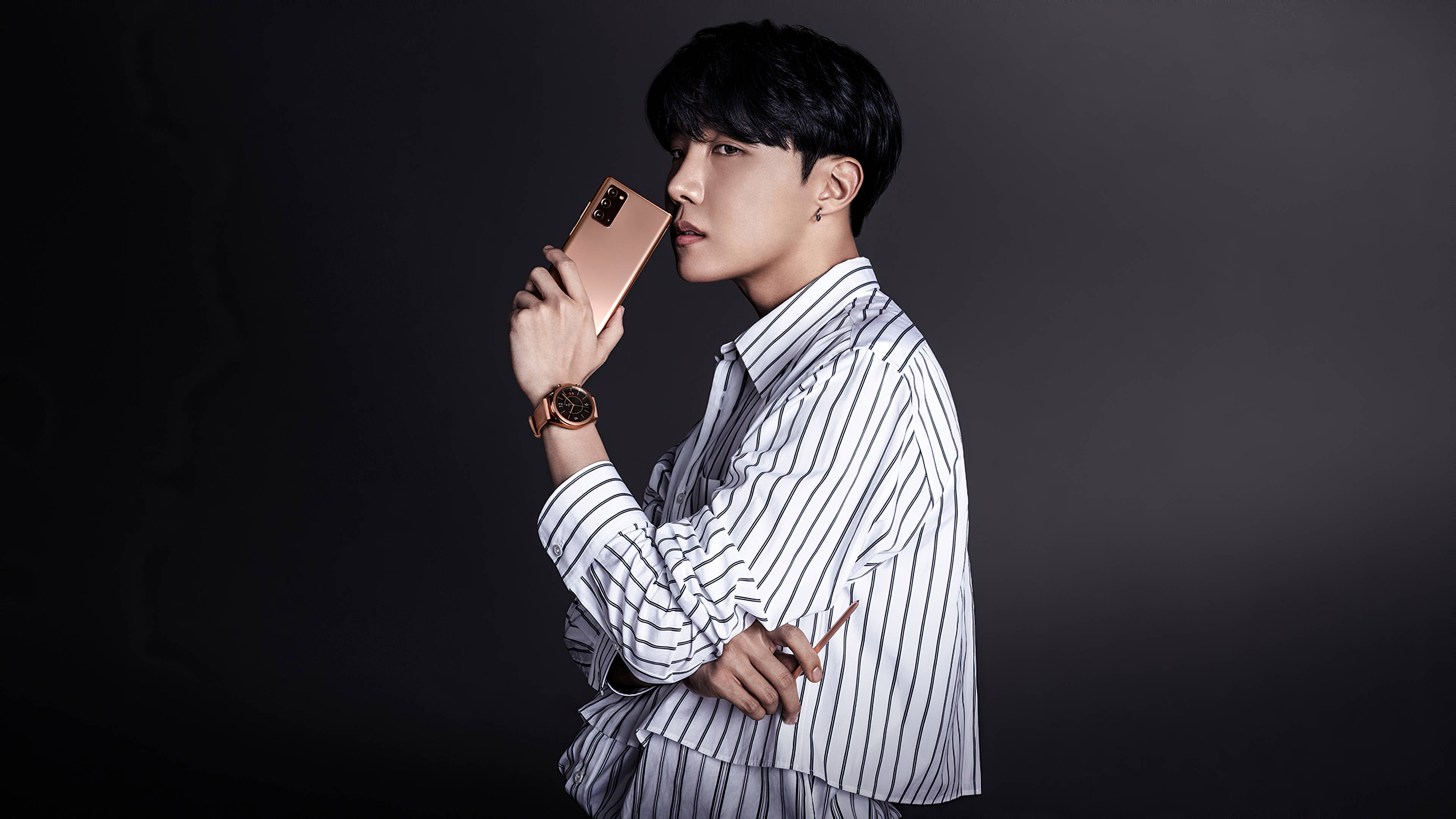 Эстетичное моделирование телефона с BTS J-Hope Обои