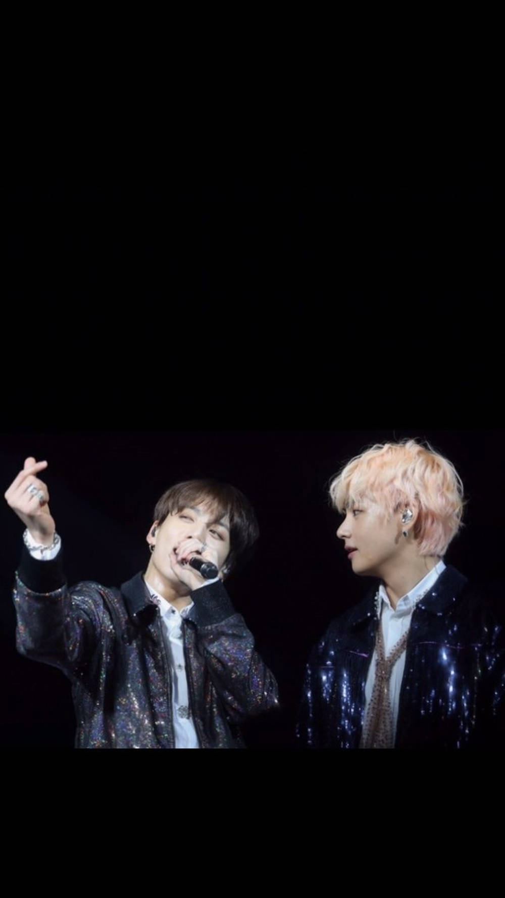 BTS JK и V на выступлении тура Love Yourself Обои