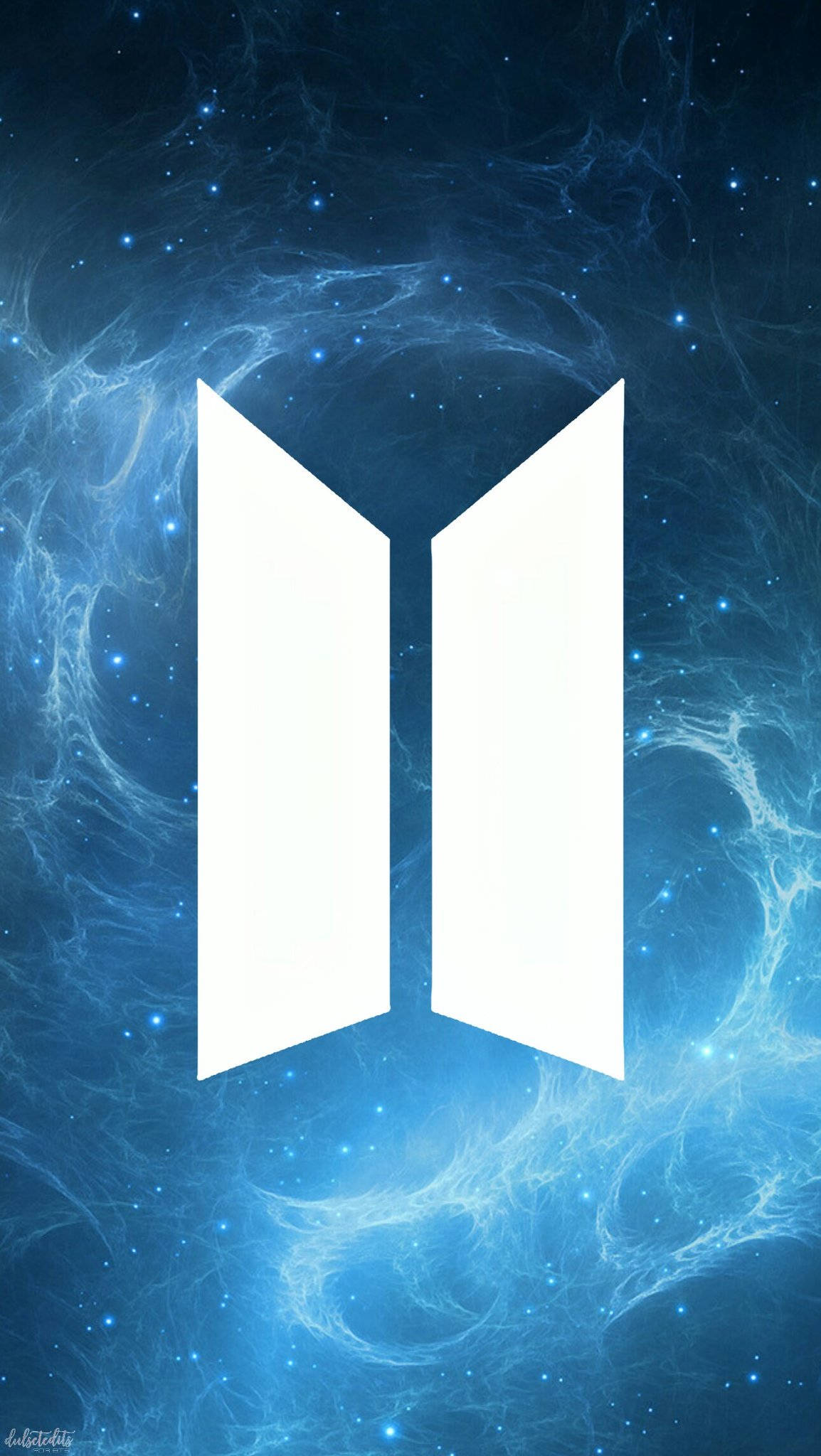 Логотип BTS в синем цвете Обои