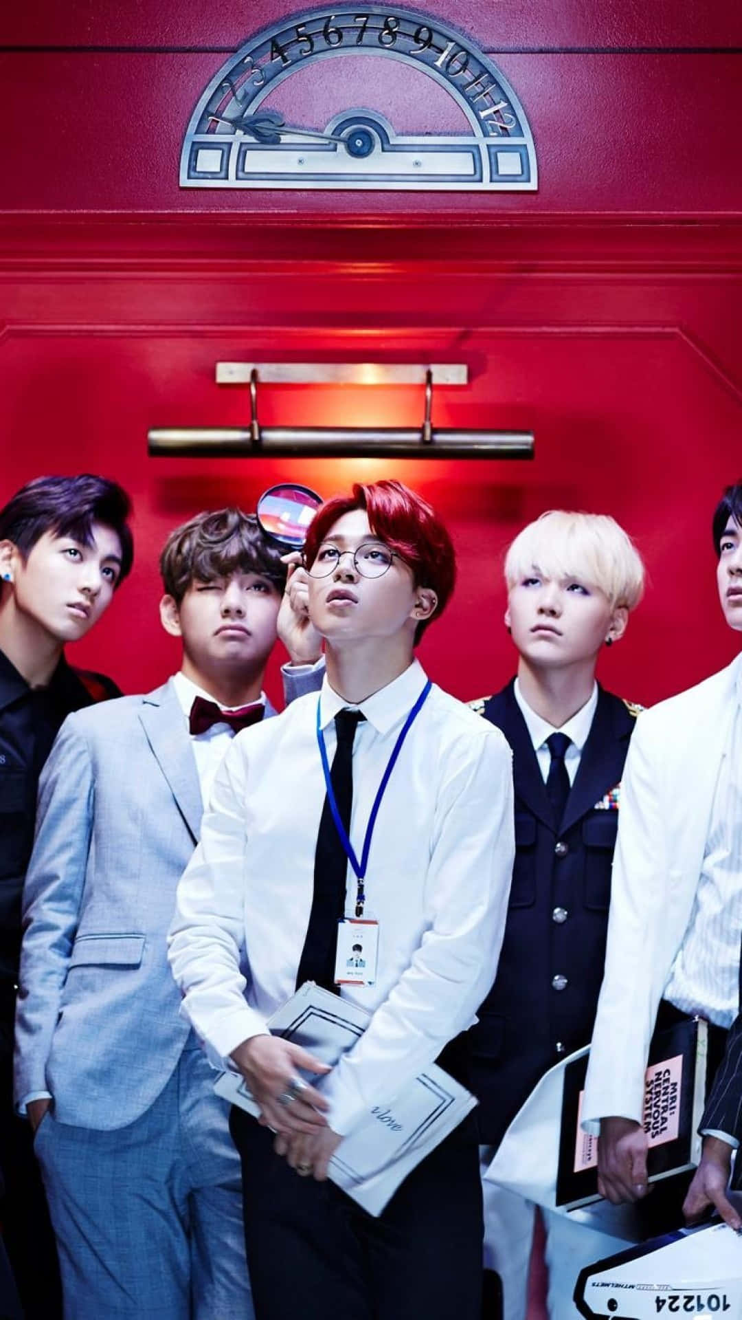 BTS в лифте iPhone Обои