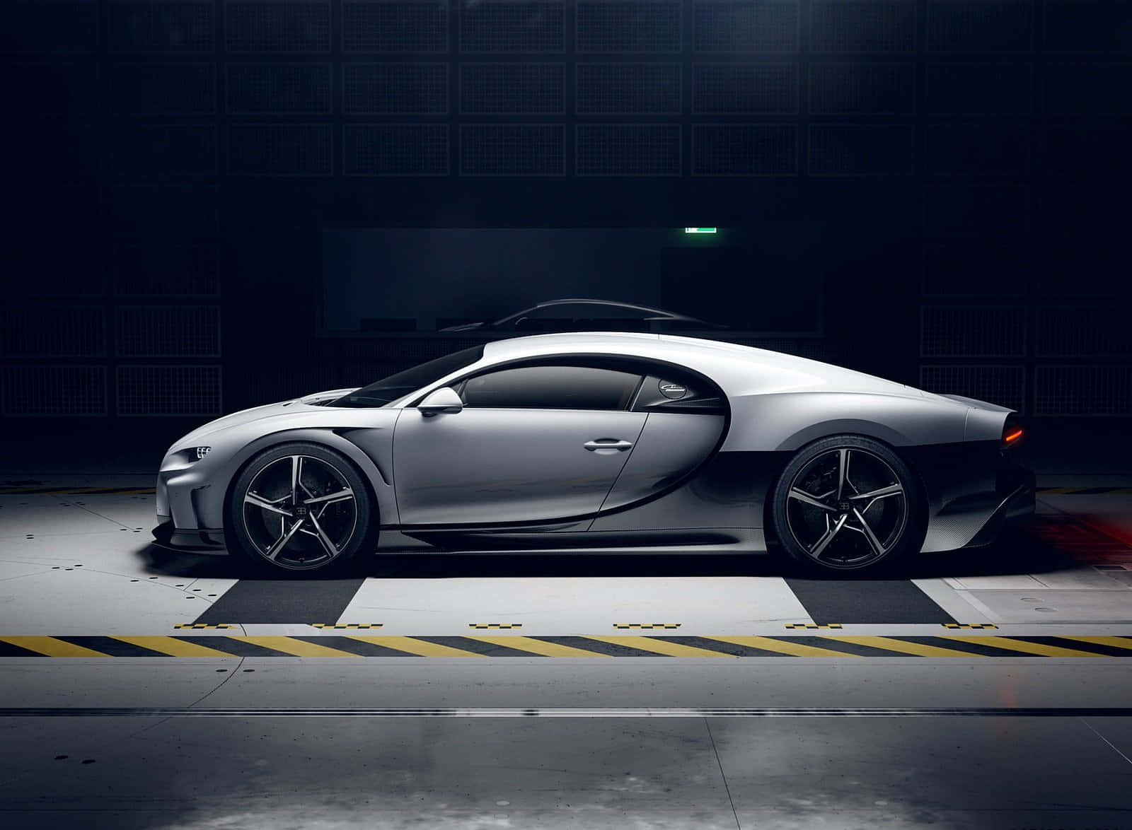 Будьте на шаг впереди за рулем Bugatti мирового класса Обои