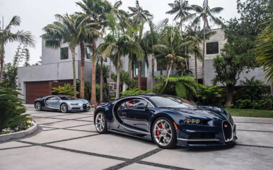 Два Bugatti Chiron 4K Обои