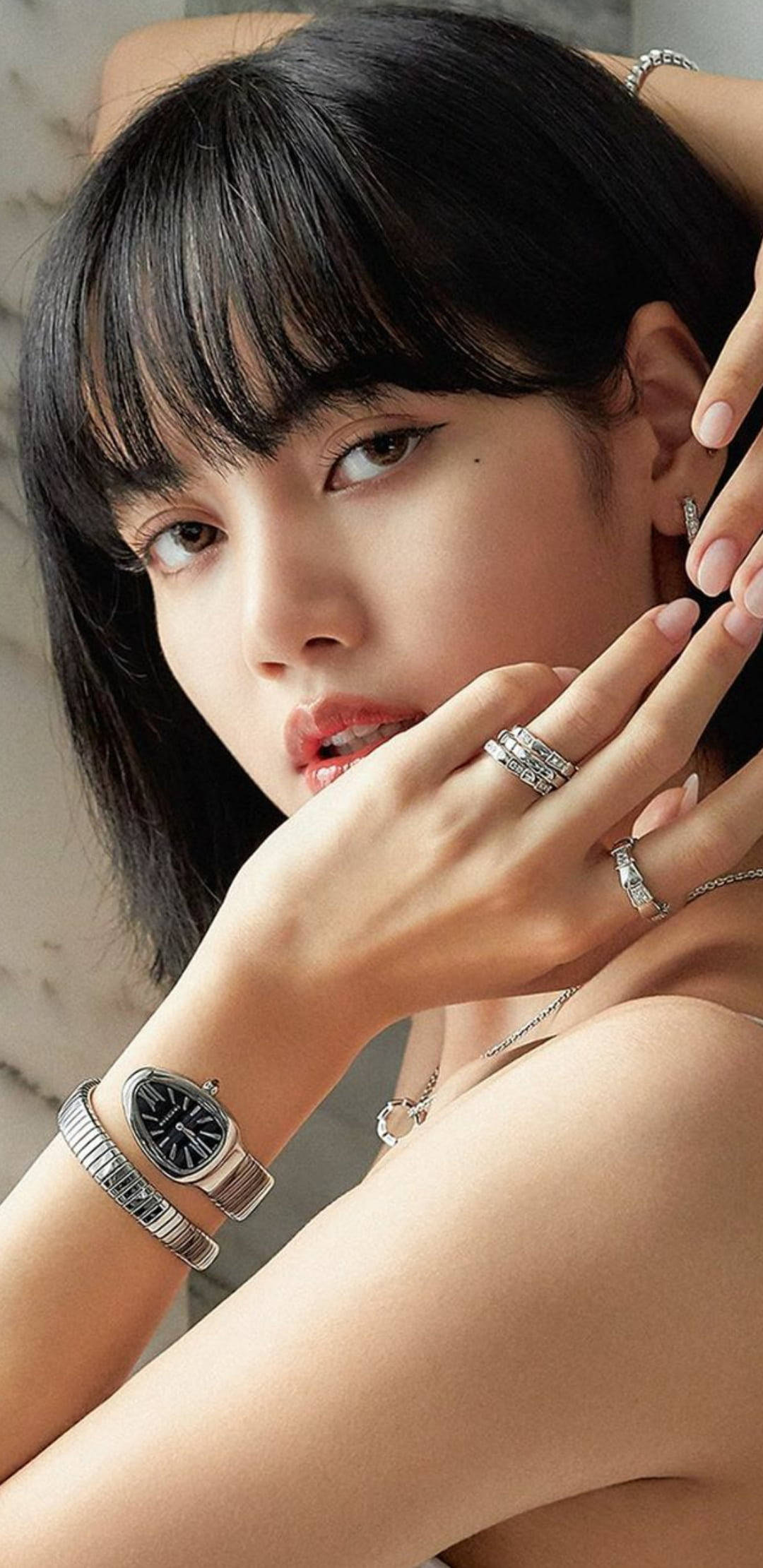 Элегантные BVLGARI Lisa Blackpink HD Обои