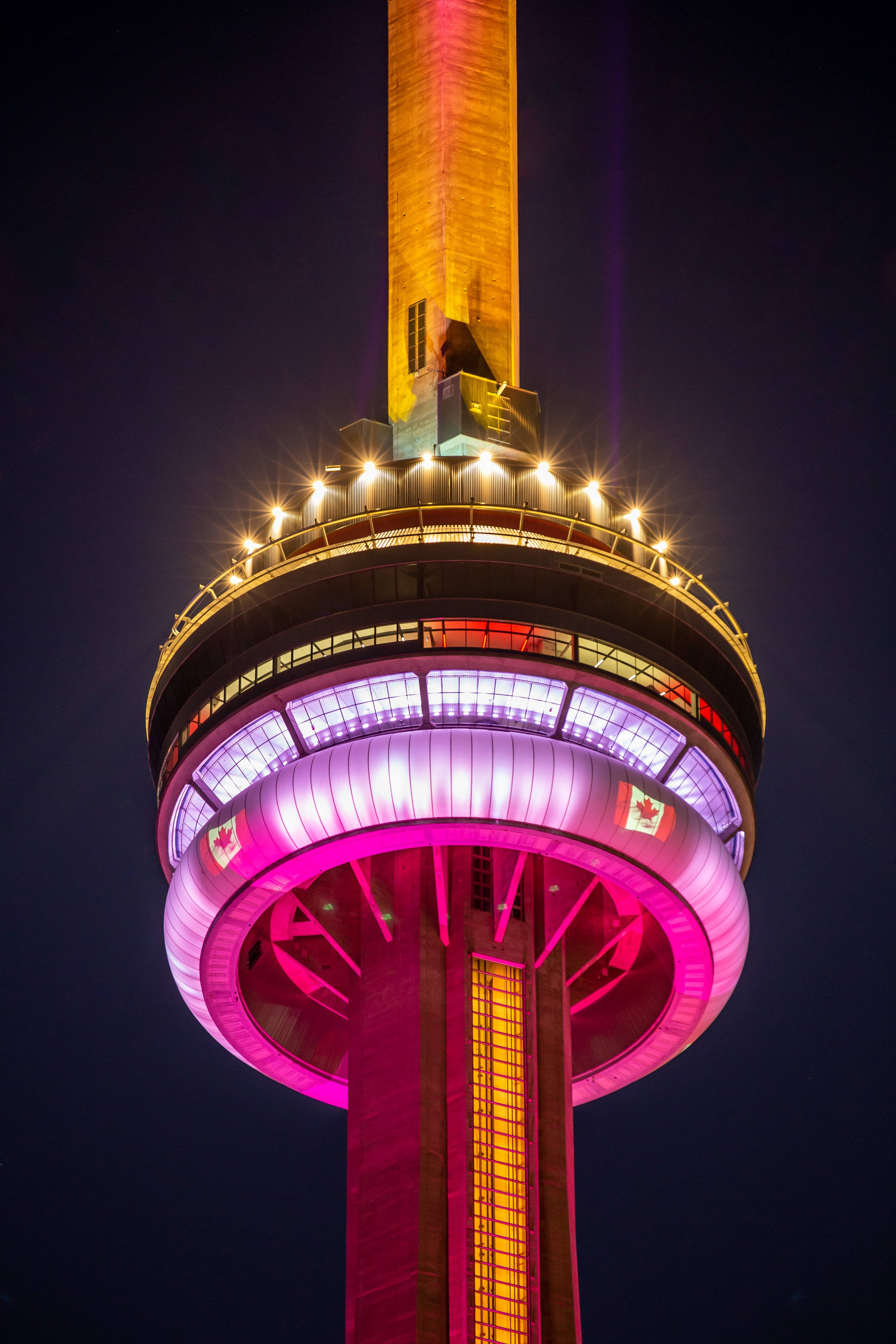 CN Tower в День национального флага Канады Обои