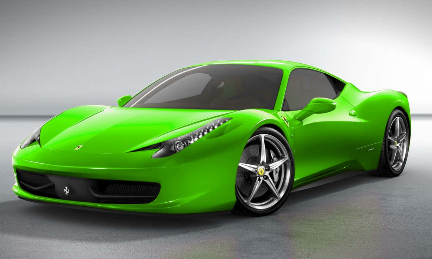 Почувствуйте атмосферу итальянского гран-турера с этим Ferrari Обои