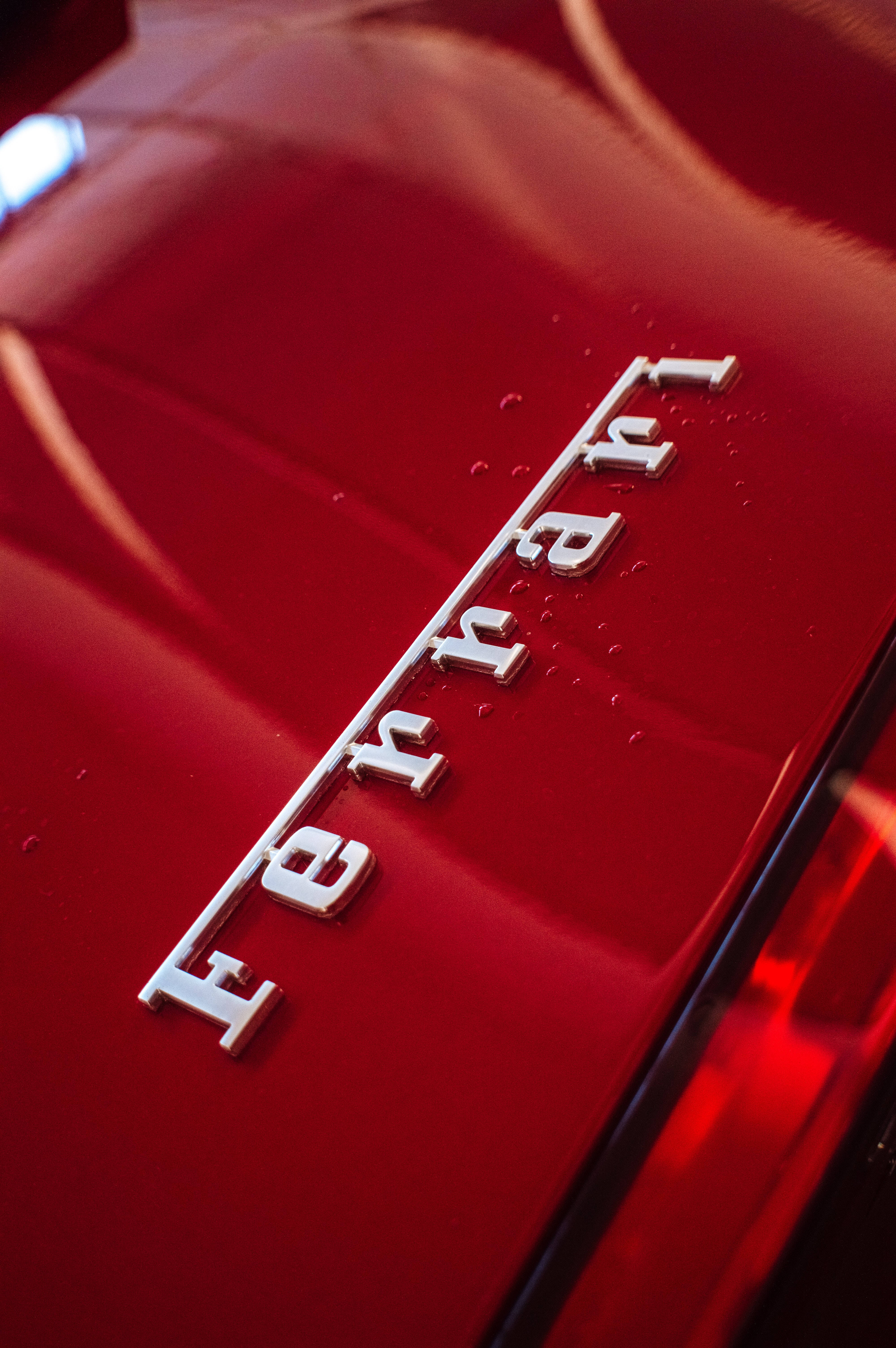 «Почувствуйте мощь Ferrari» Обои