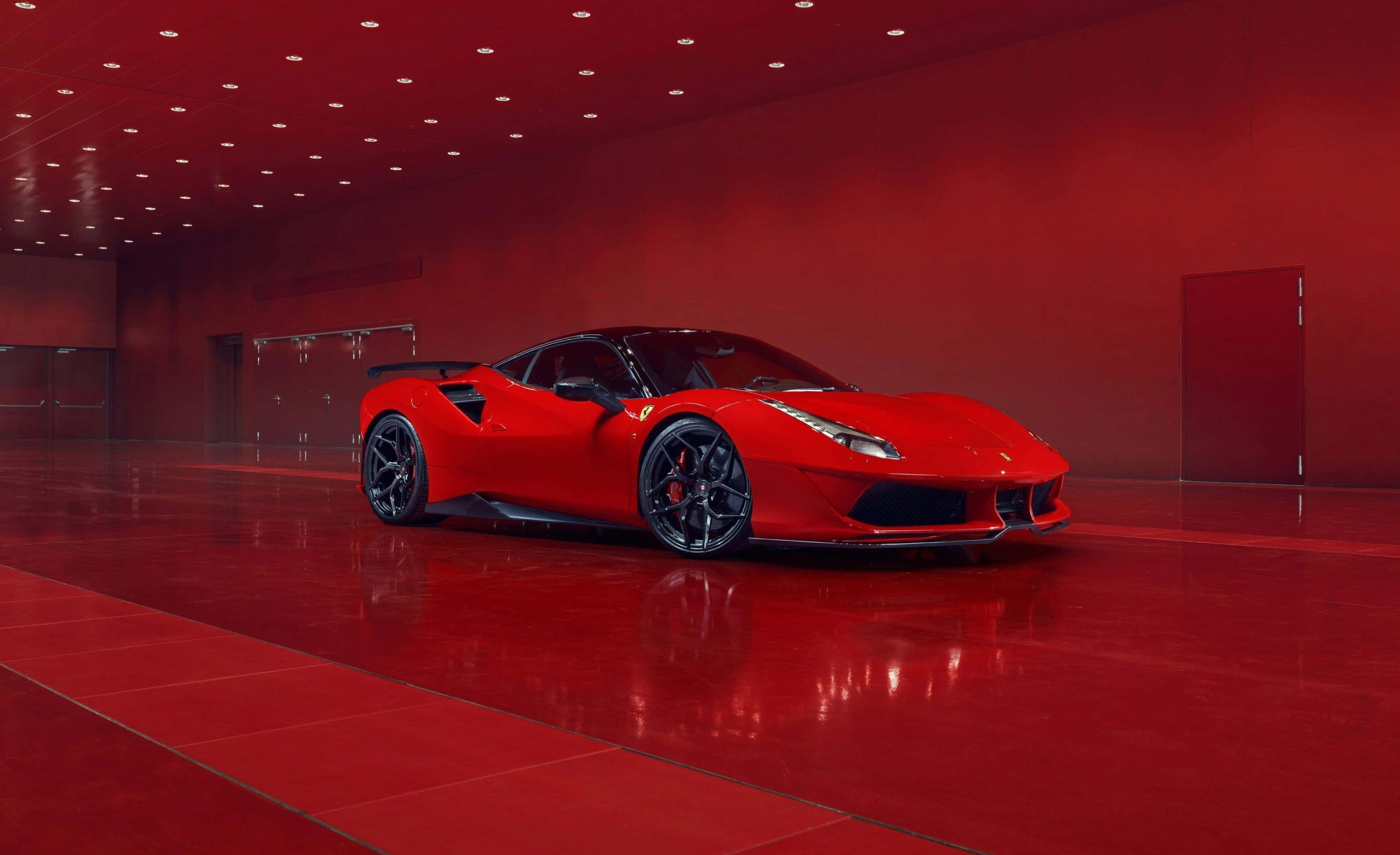 Роскошный красный Ferrari на пределе возможностей Обои