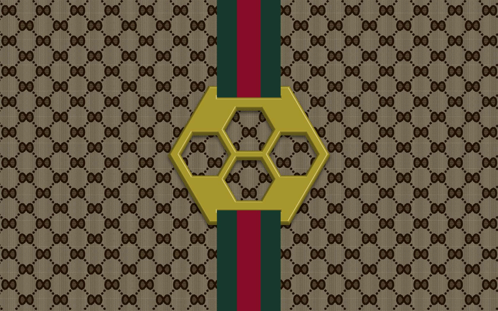 Привлекательный фон Gucci в золотых и коричневых тонах Обои