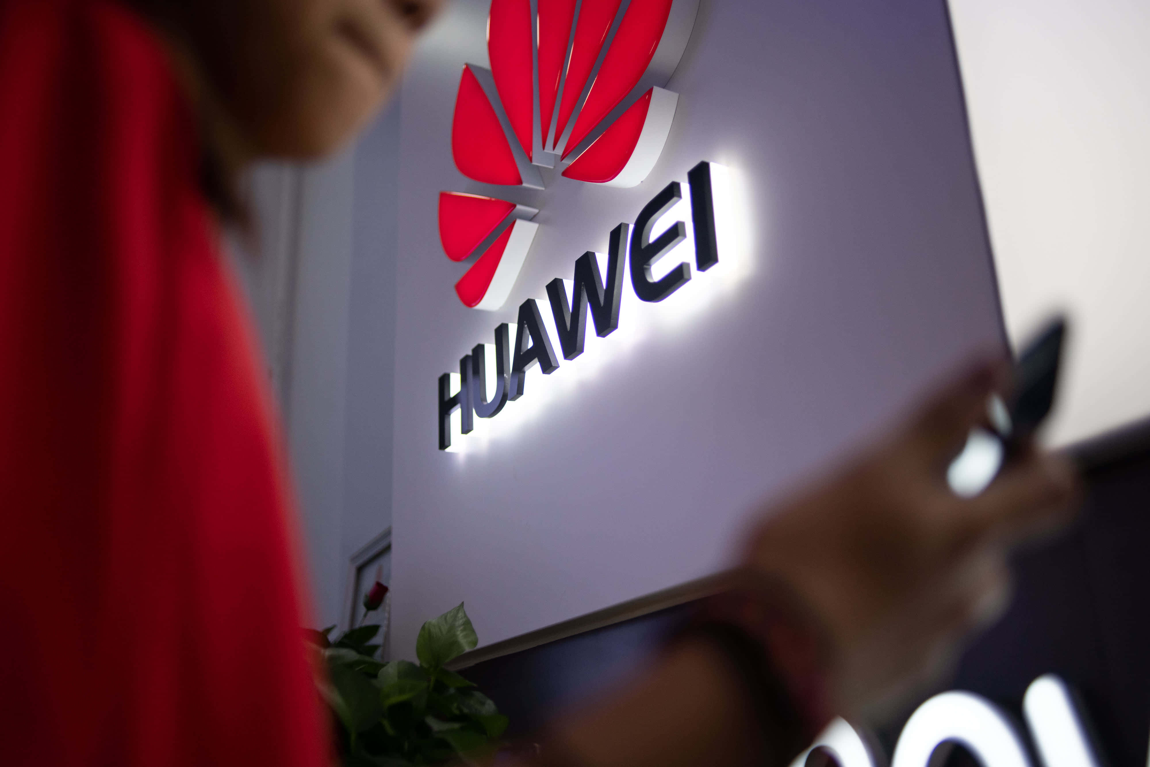 Флагманские телефоны Huawei Обои
