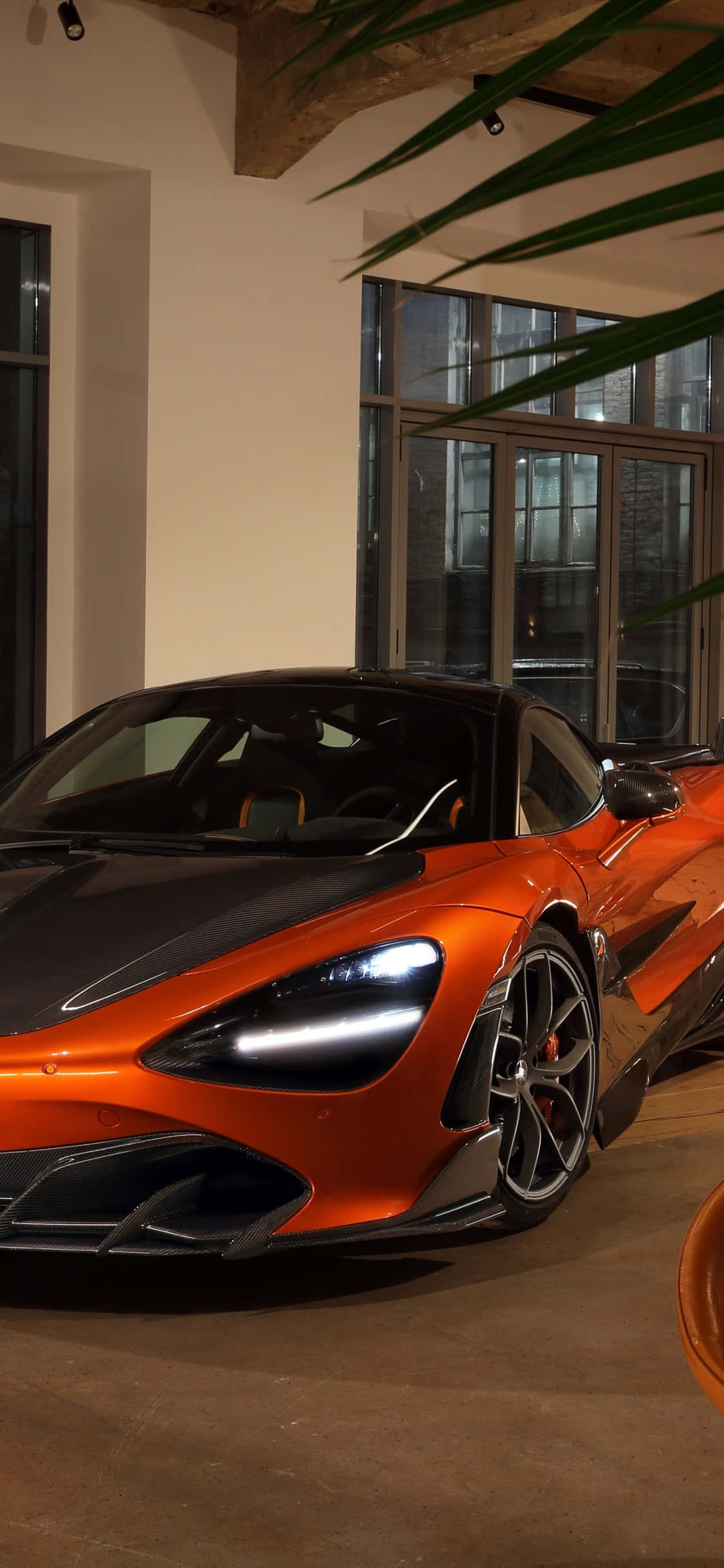 iPhone X McLaren 720s оранжевый фон Обои