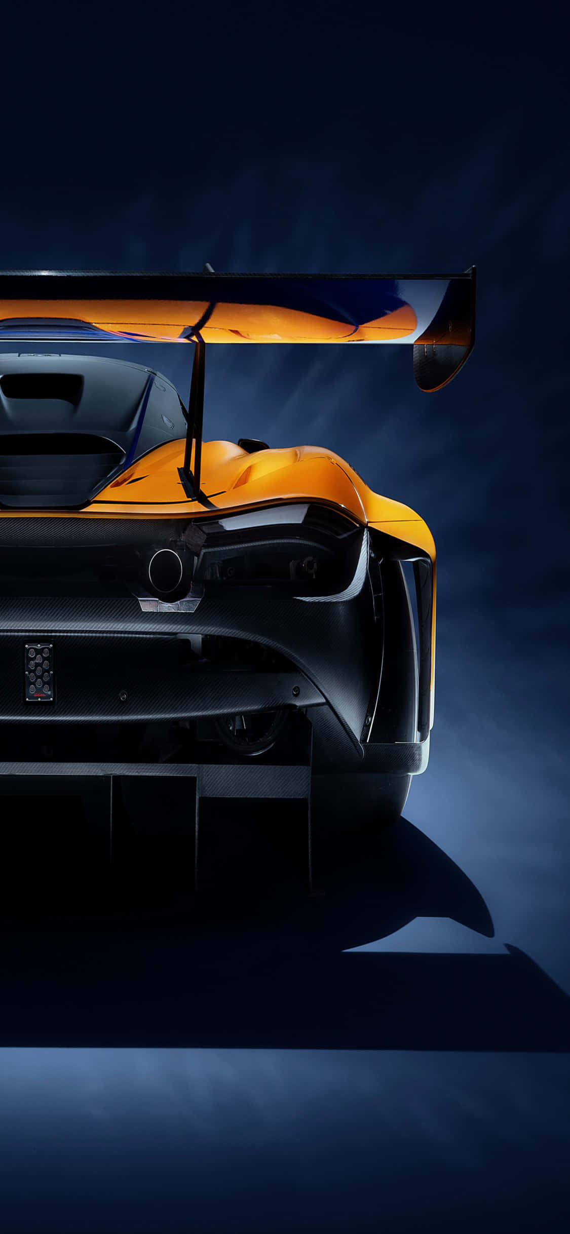 iPhone X McLaren 720s GT3 задний фон Обои