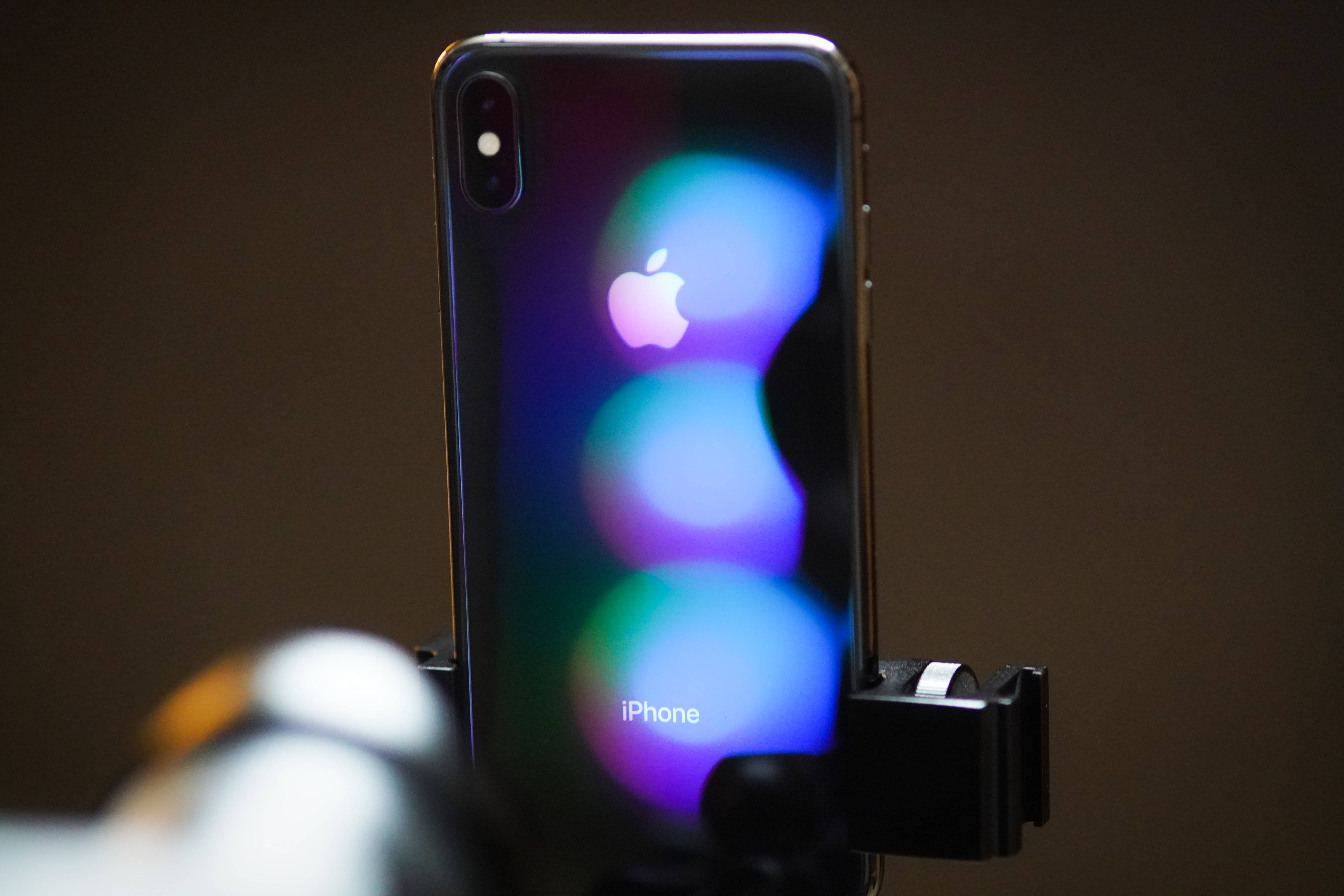 Задняя панель iPhone Xs Max Обои