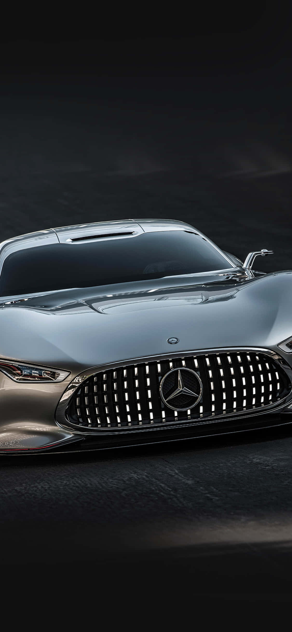 Серебряный iPhone Xs Mercedes Amg фон с отражением Обои