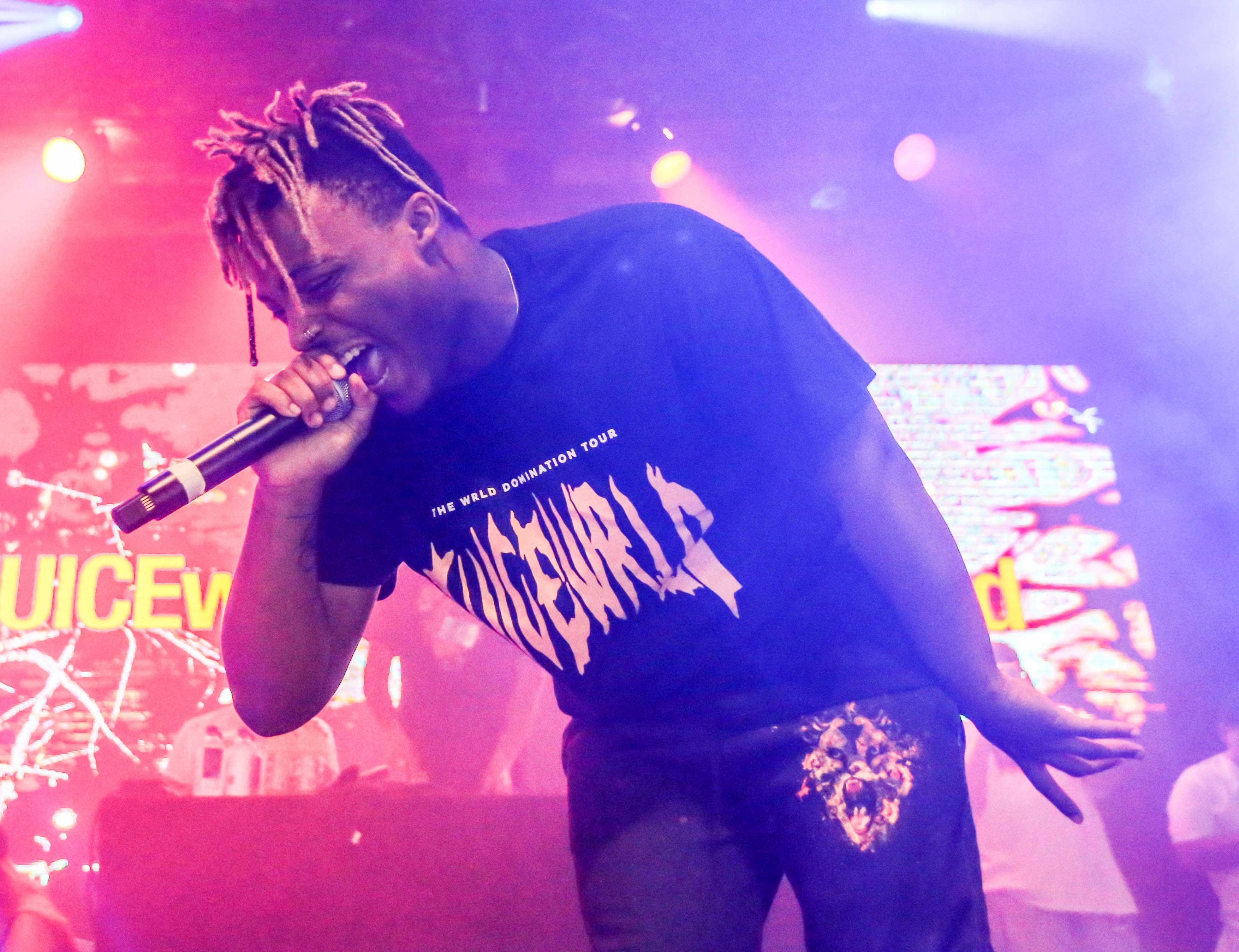 Juice Wrld на сцене 4K Обои