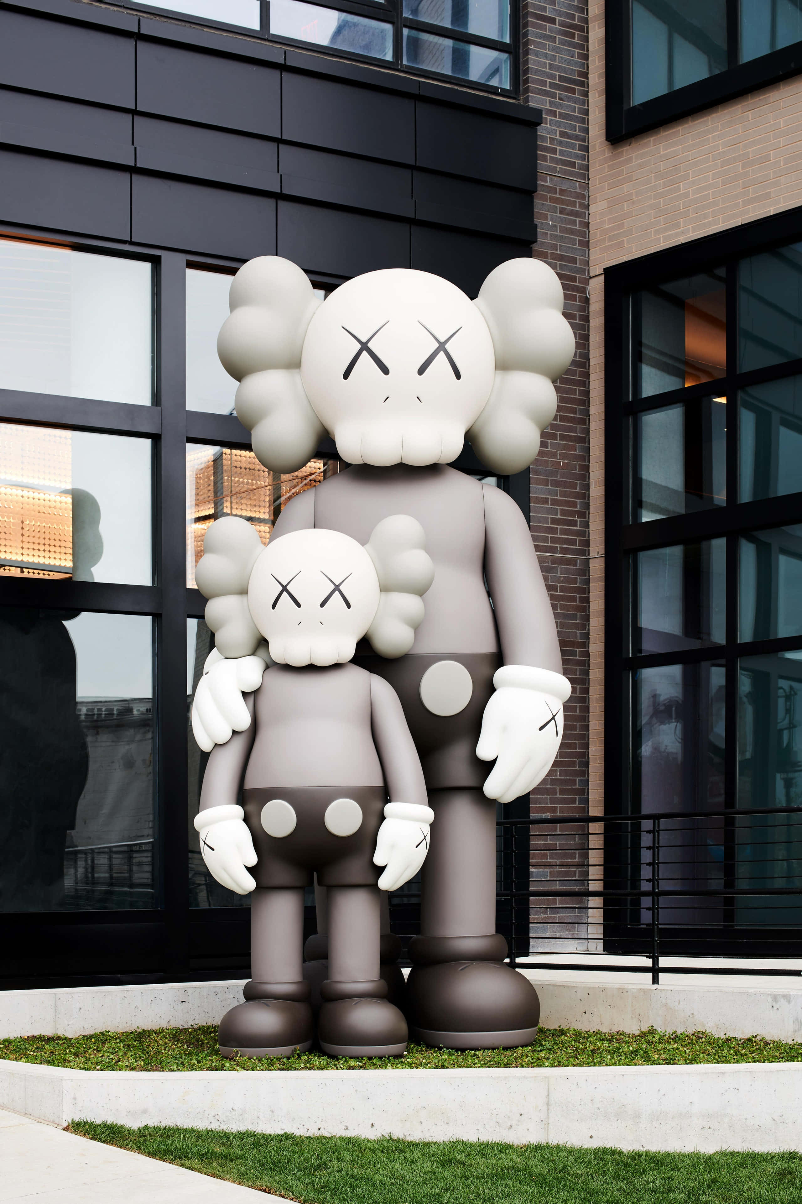 Kaws представляет новую линию скульптур Обои