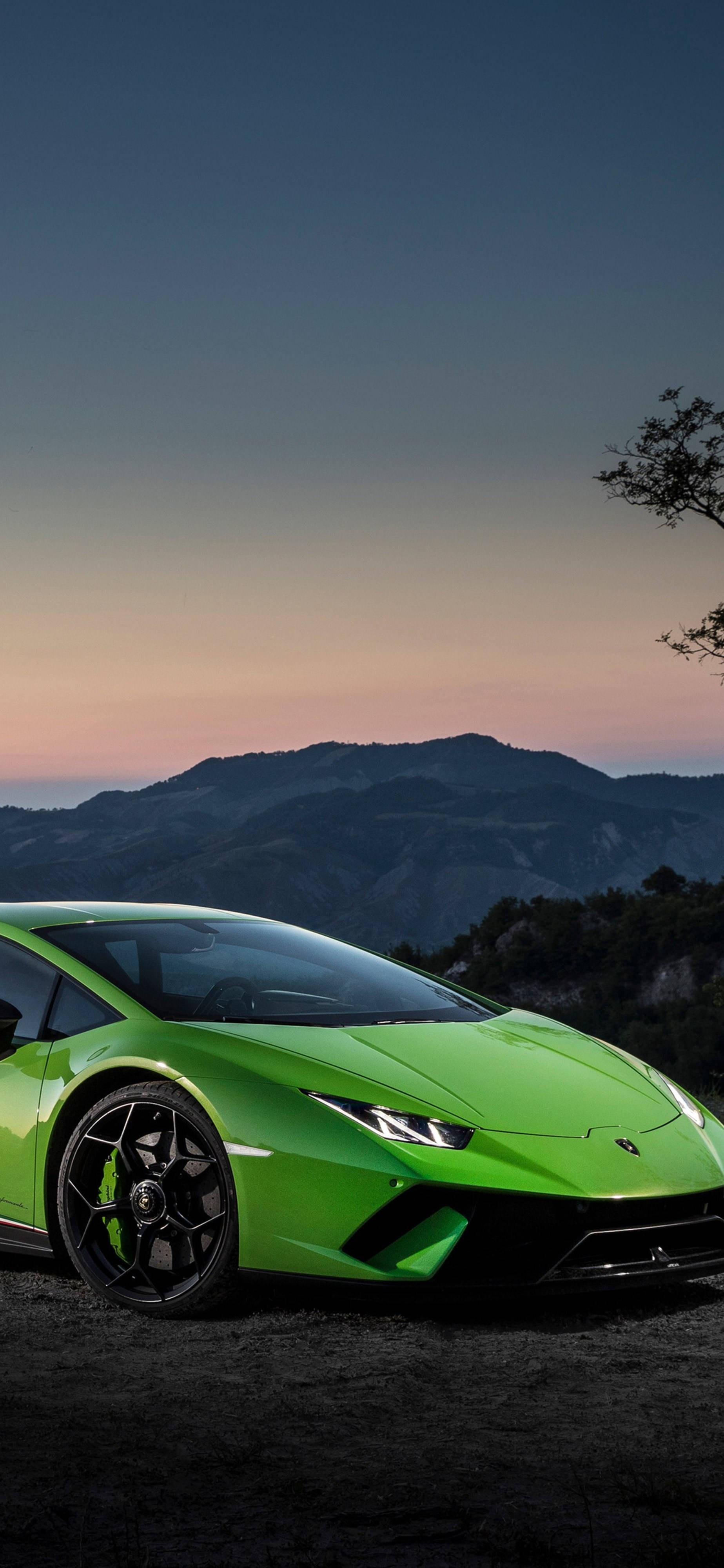 Испытайте роскошь Lamborghini с мощью iPhone! Обои
