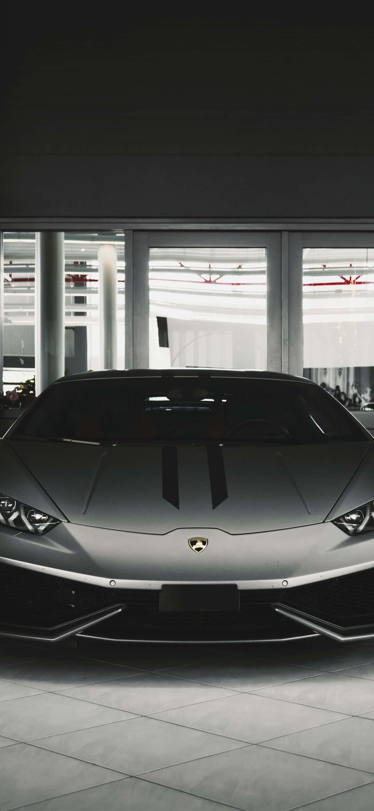 Чёрный Lamborghini, вид спереди, iPhone Обои