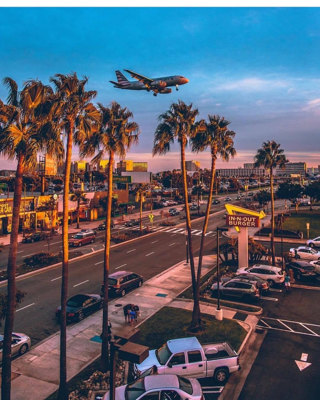 Закат над международным аэропортом Лос-Анджелеса (LAX) Обои