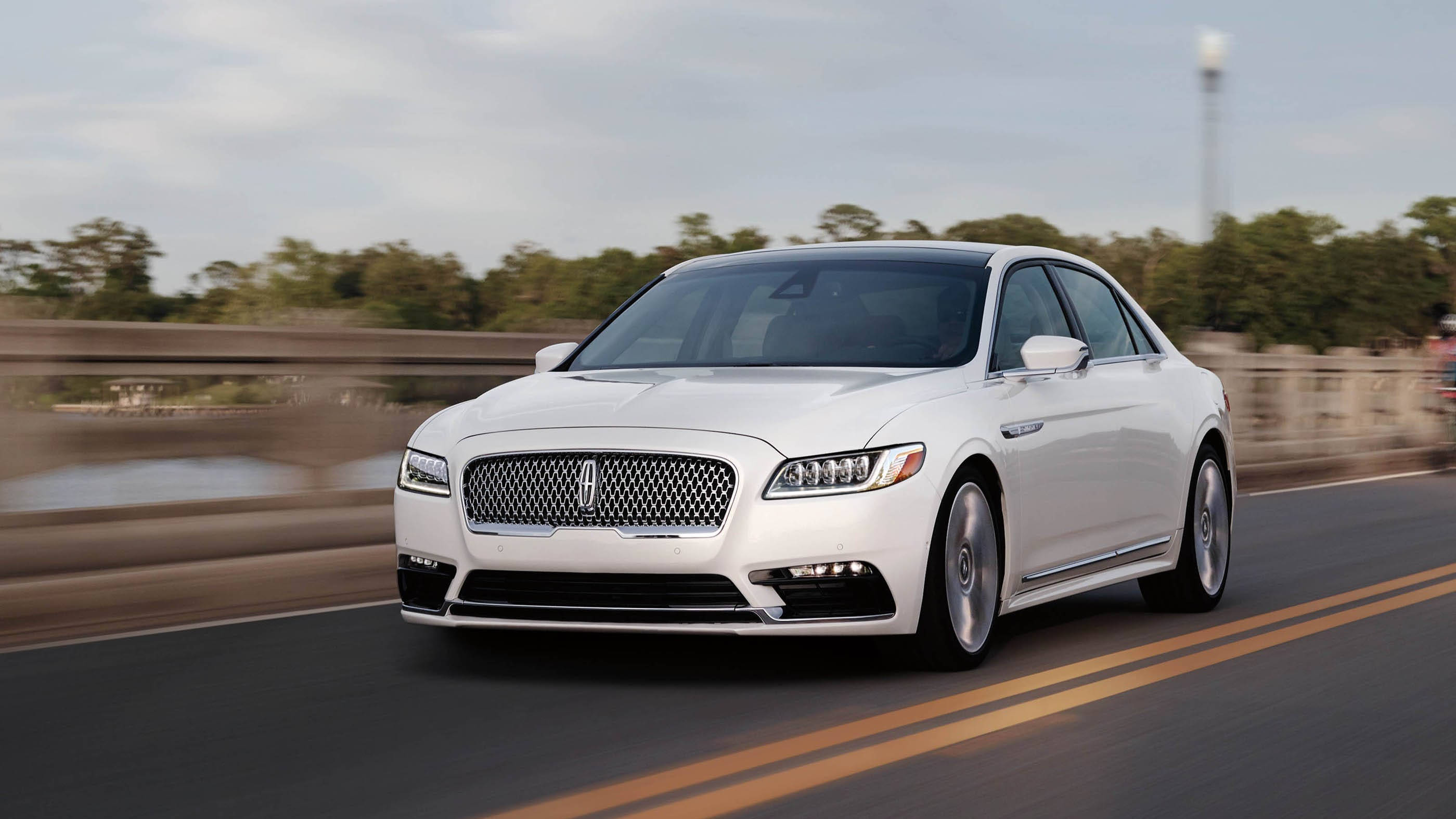 Динамичное фото Lincoln Continental Обои