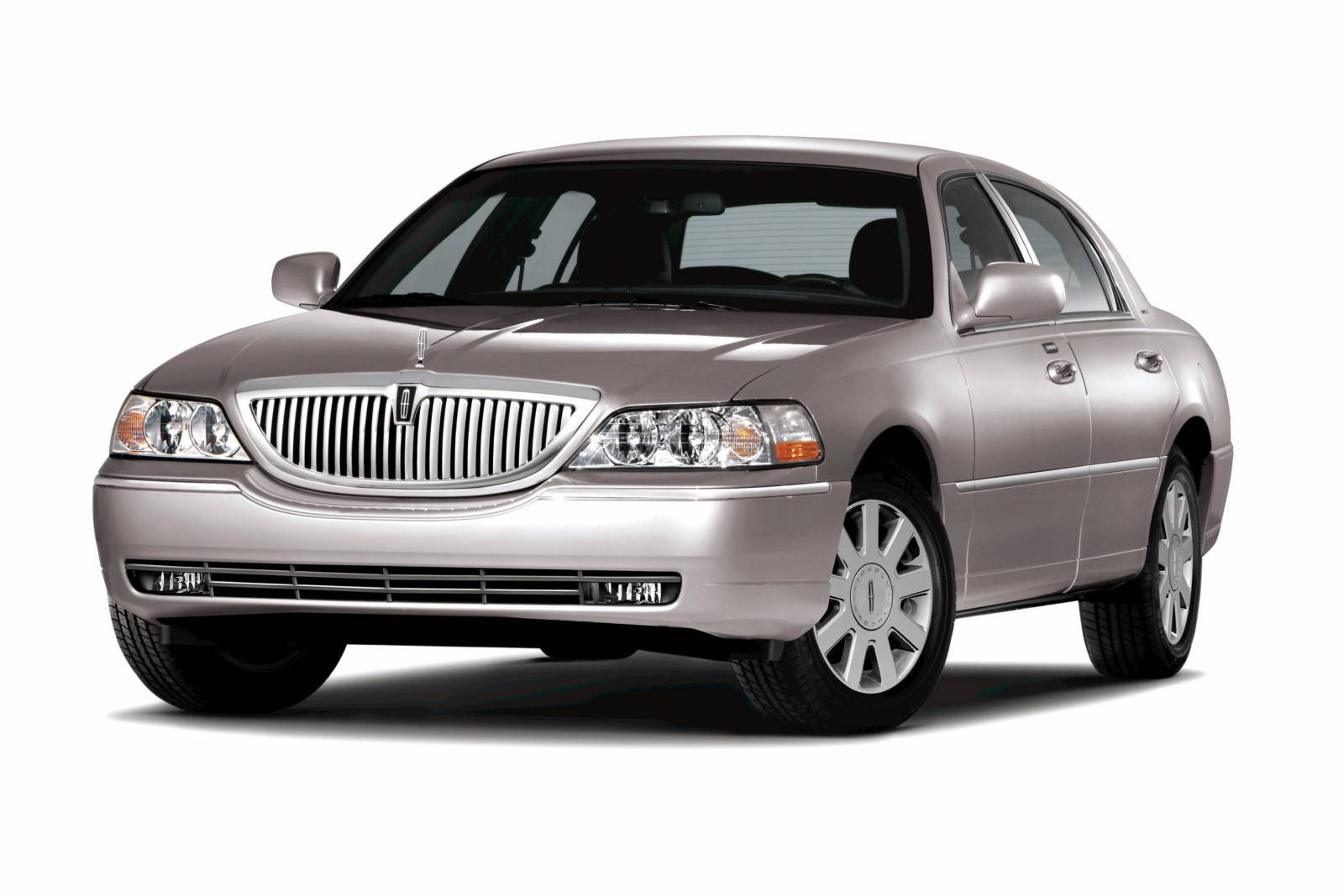 Классический Lincoln Town Car 2007 Обои