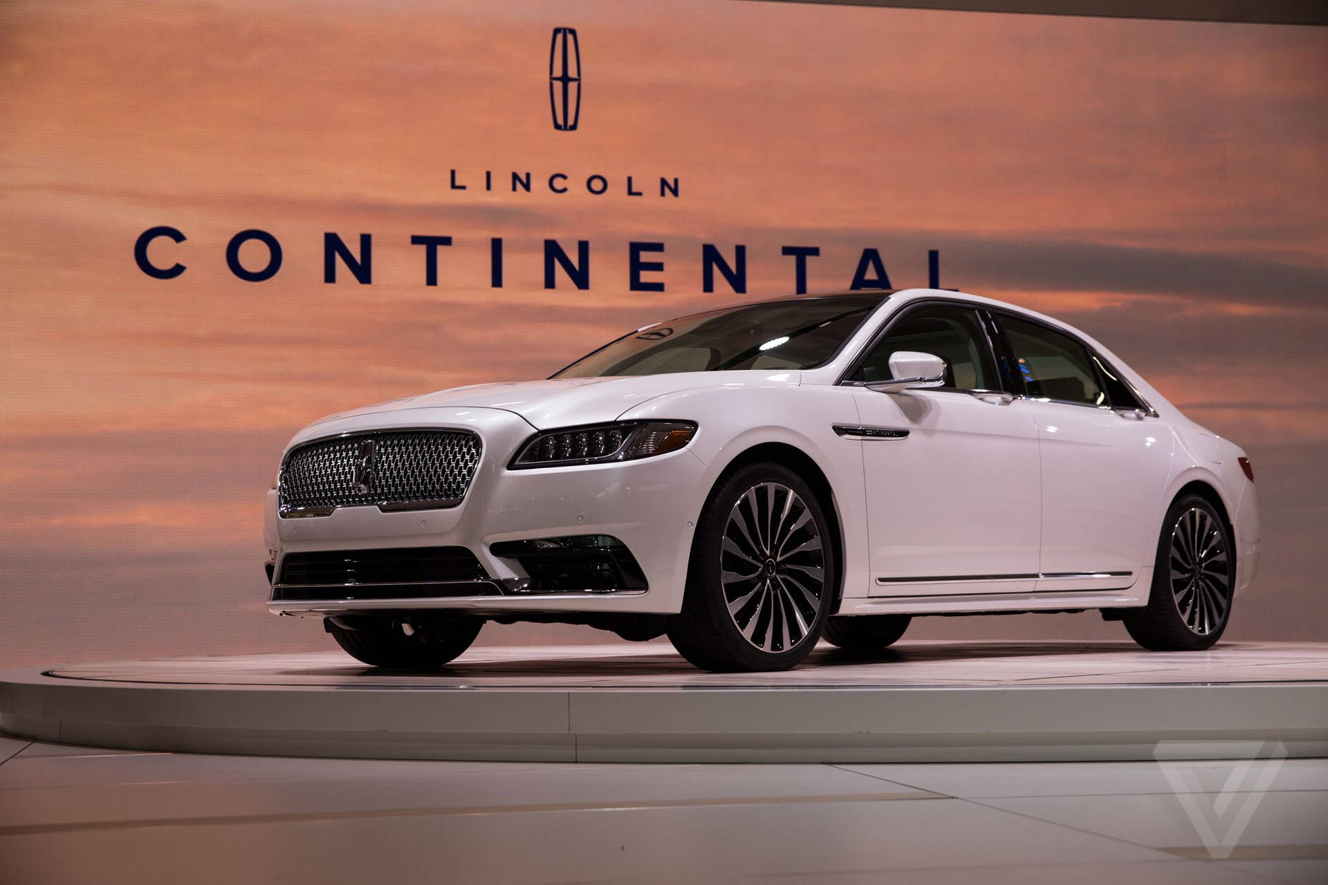 Lincoln Continental 2017 на автосалоне в Детройте