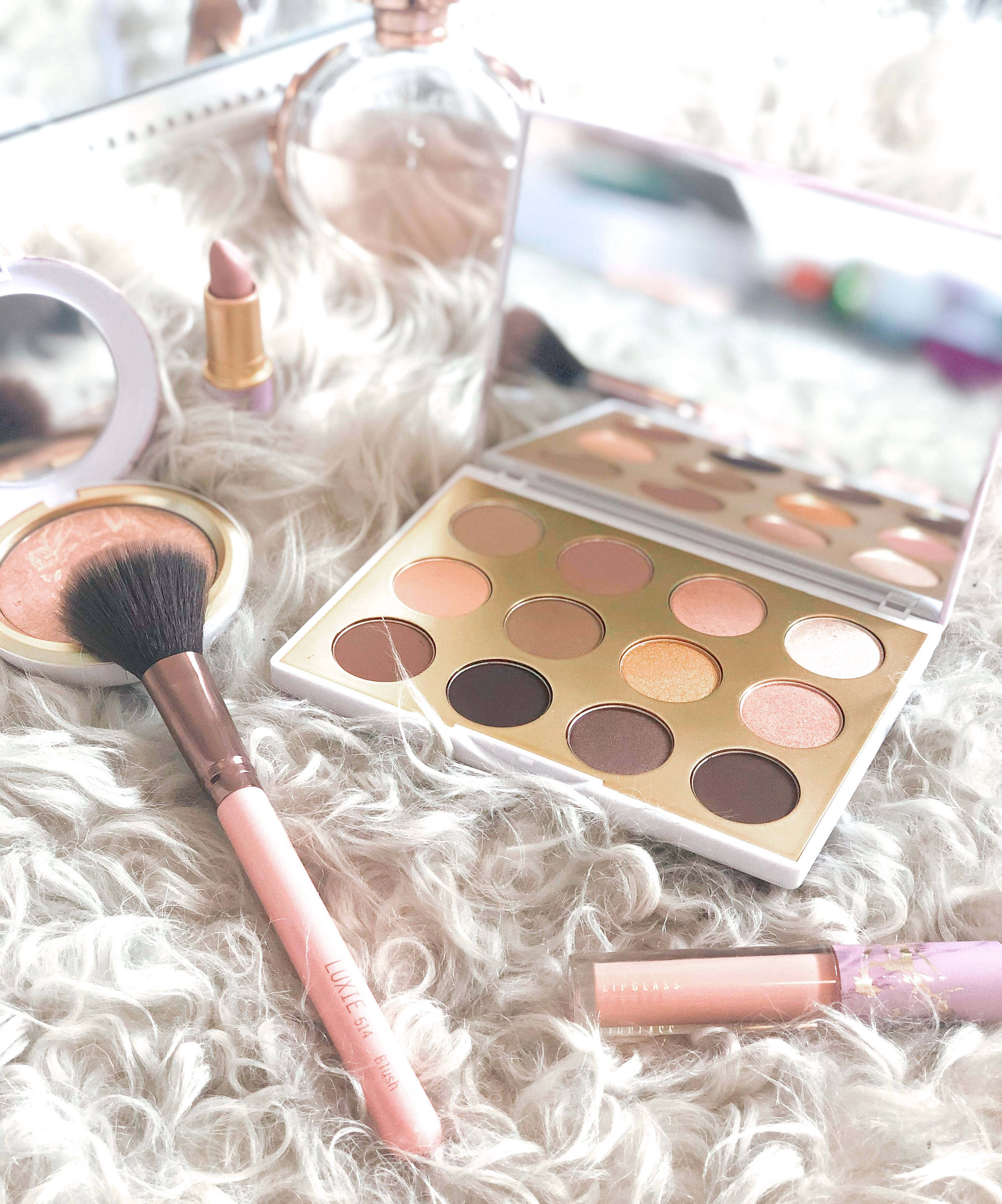Mac Cosmetics Snow Ball Обои