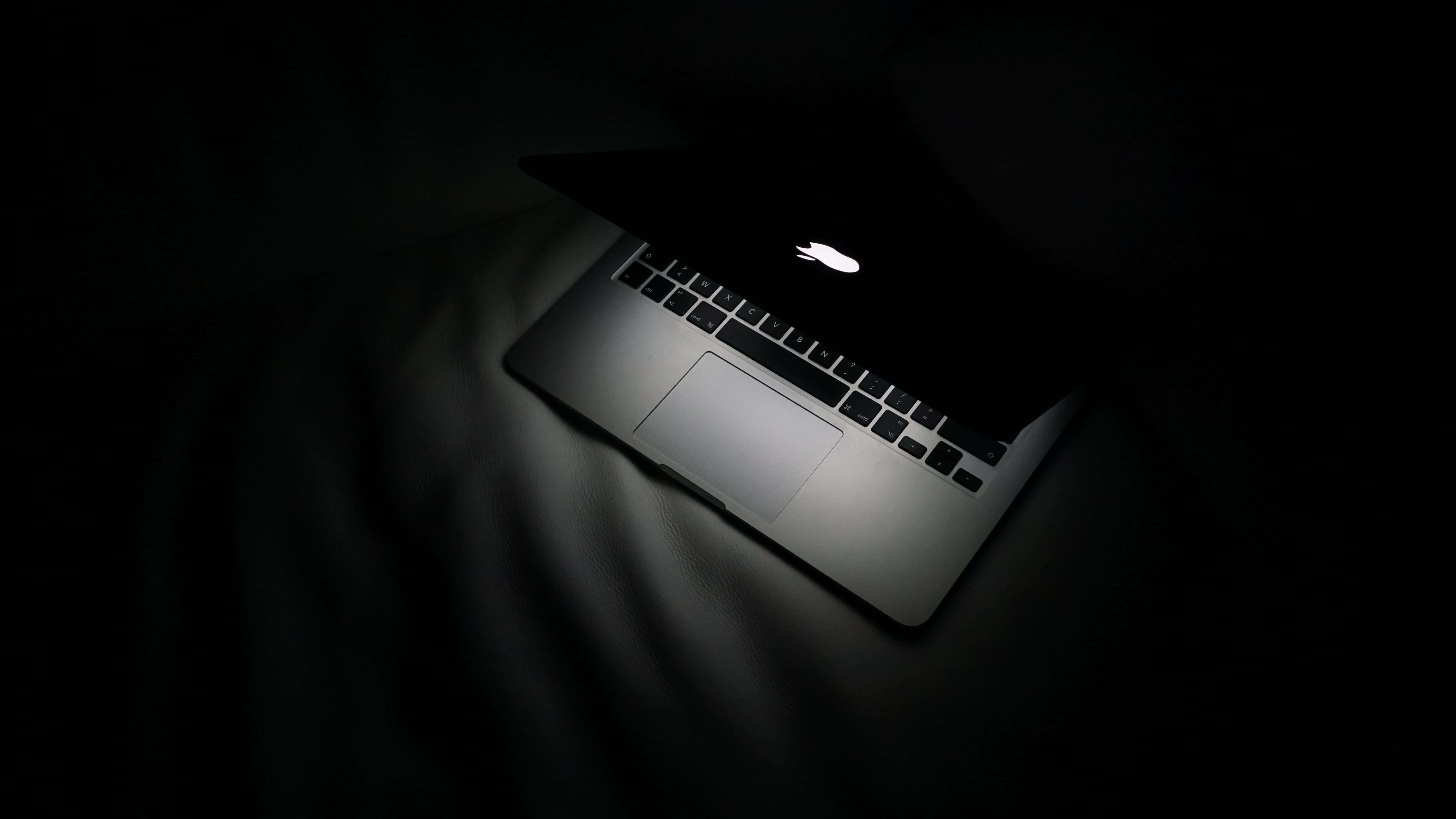 Эстетичный Macbook — изысканный дизайн с инновационным стилем. Обои