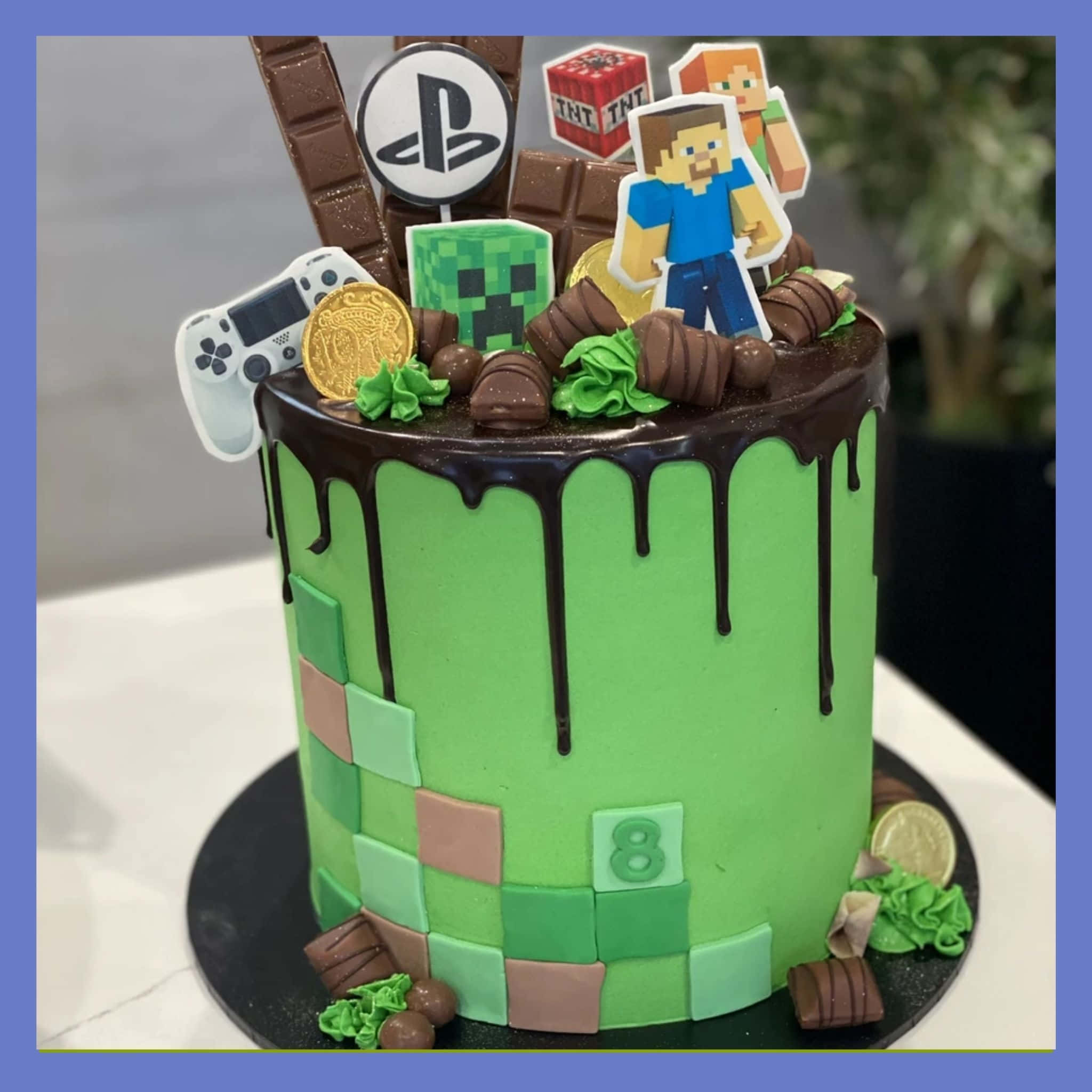 торт на день рождения в стиле Minecraft Обои
