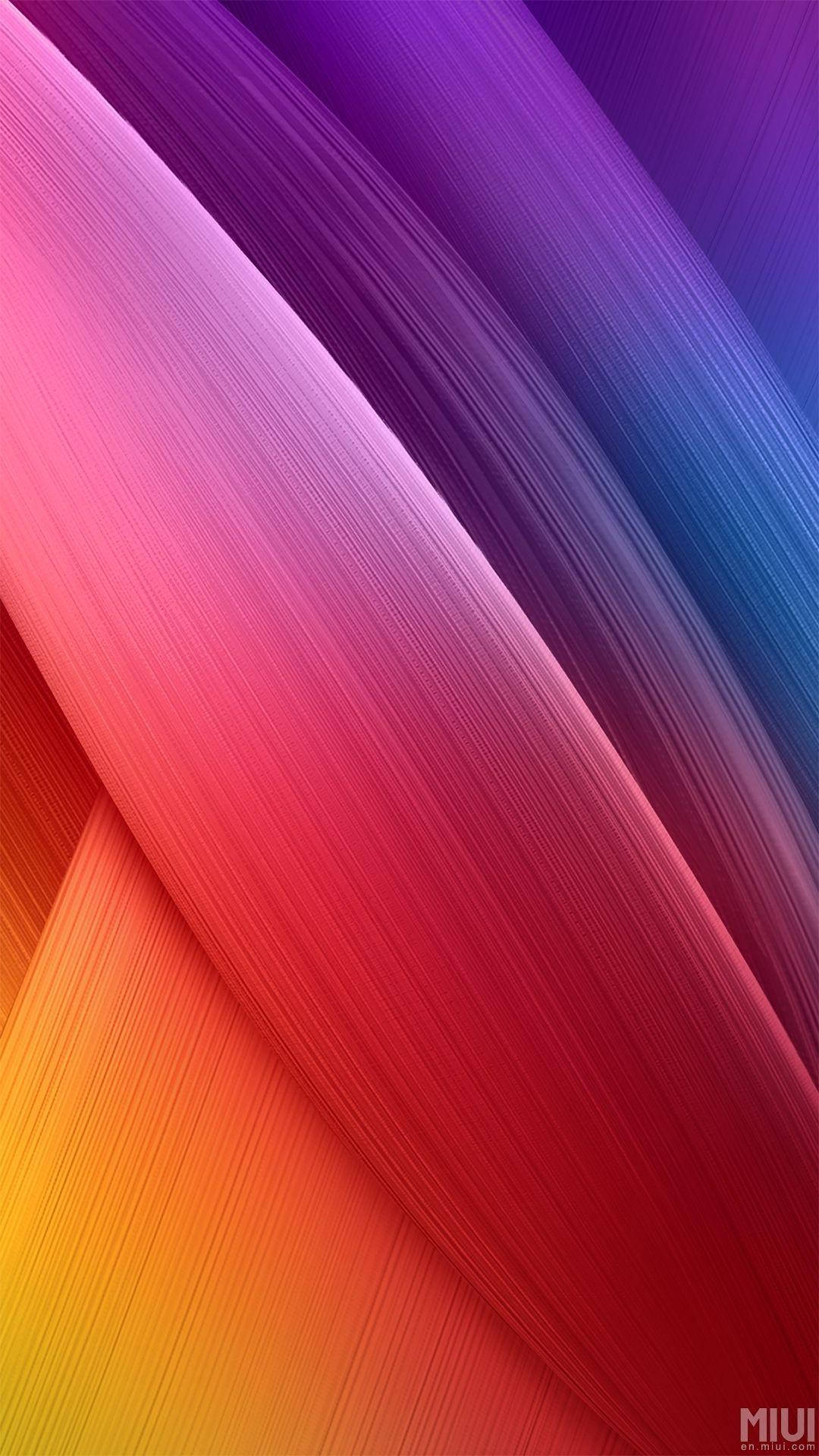 Яркие MIUI обои с фиолетовыми, оранжевыми и красными полосами Обои