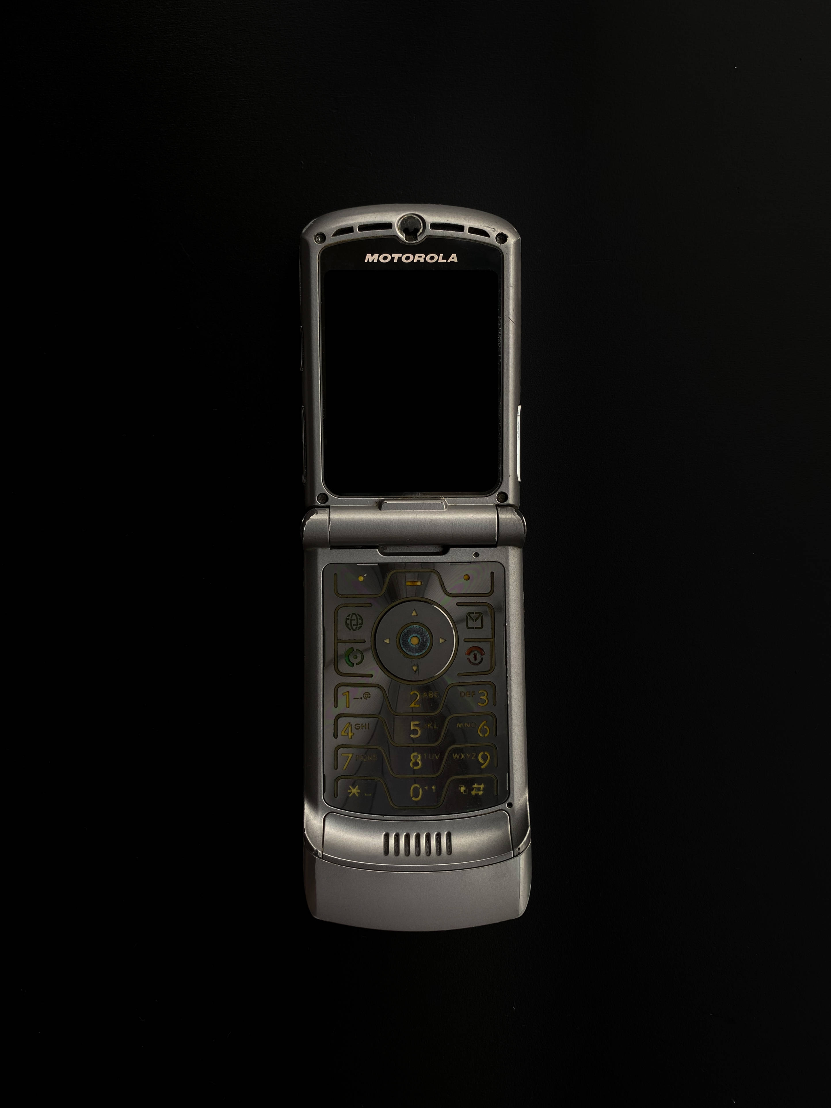 Серебристый Motorola Razr Обои
