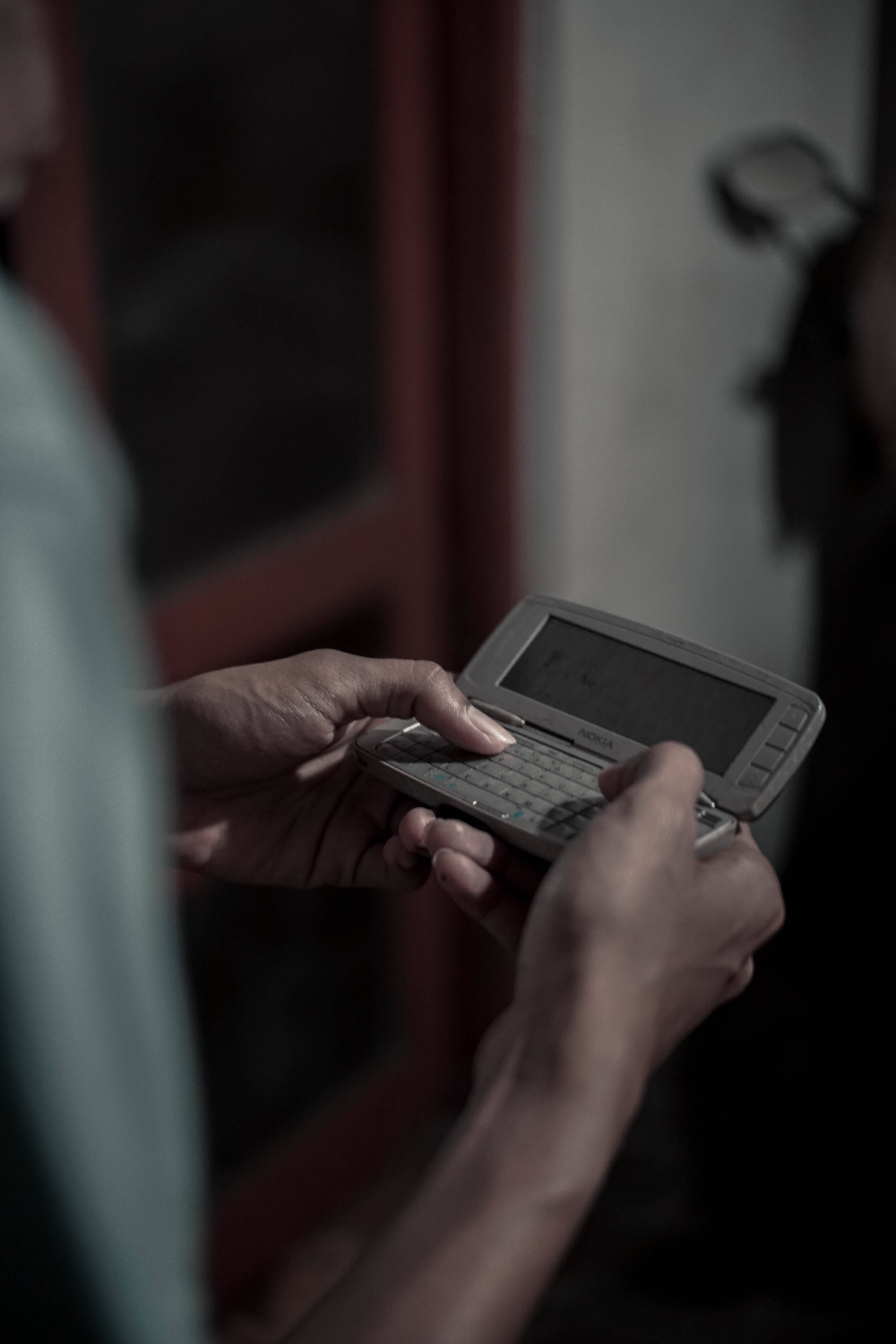 Мобильный телефон Nokia 9300 Обои