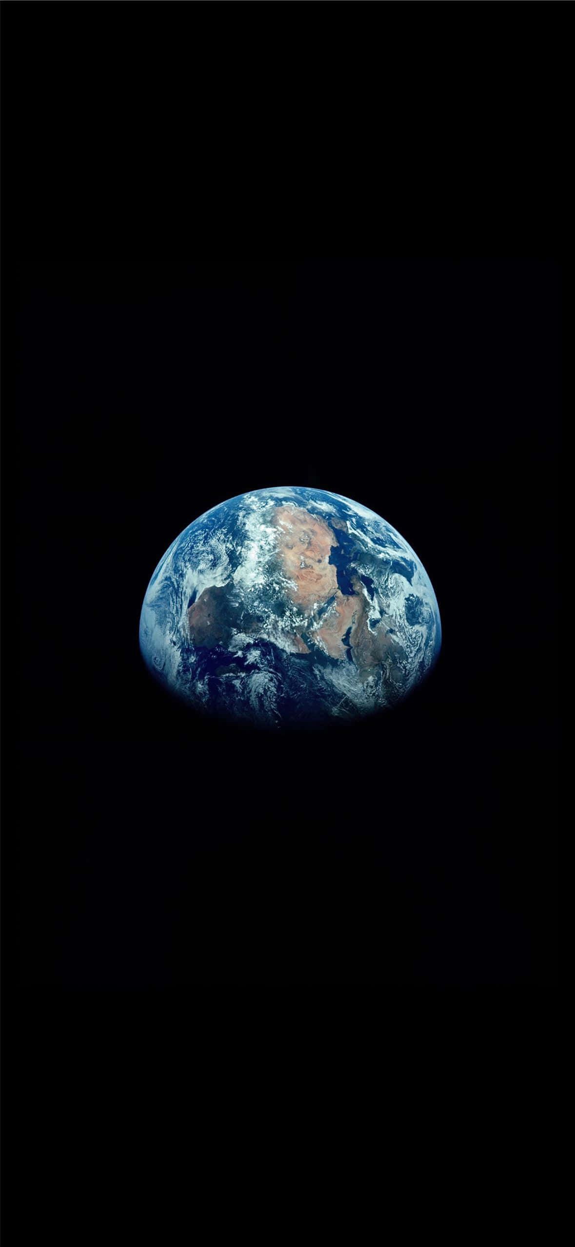 Фон Planet Earth Pixel 3 OLED Обои