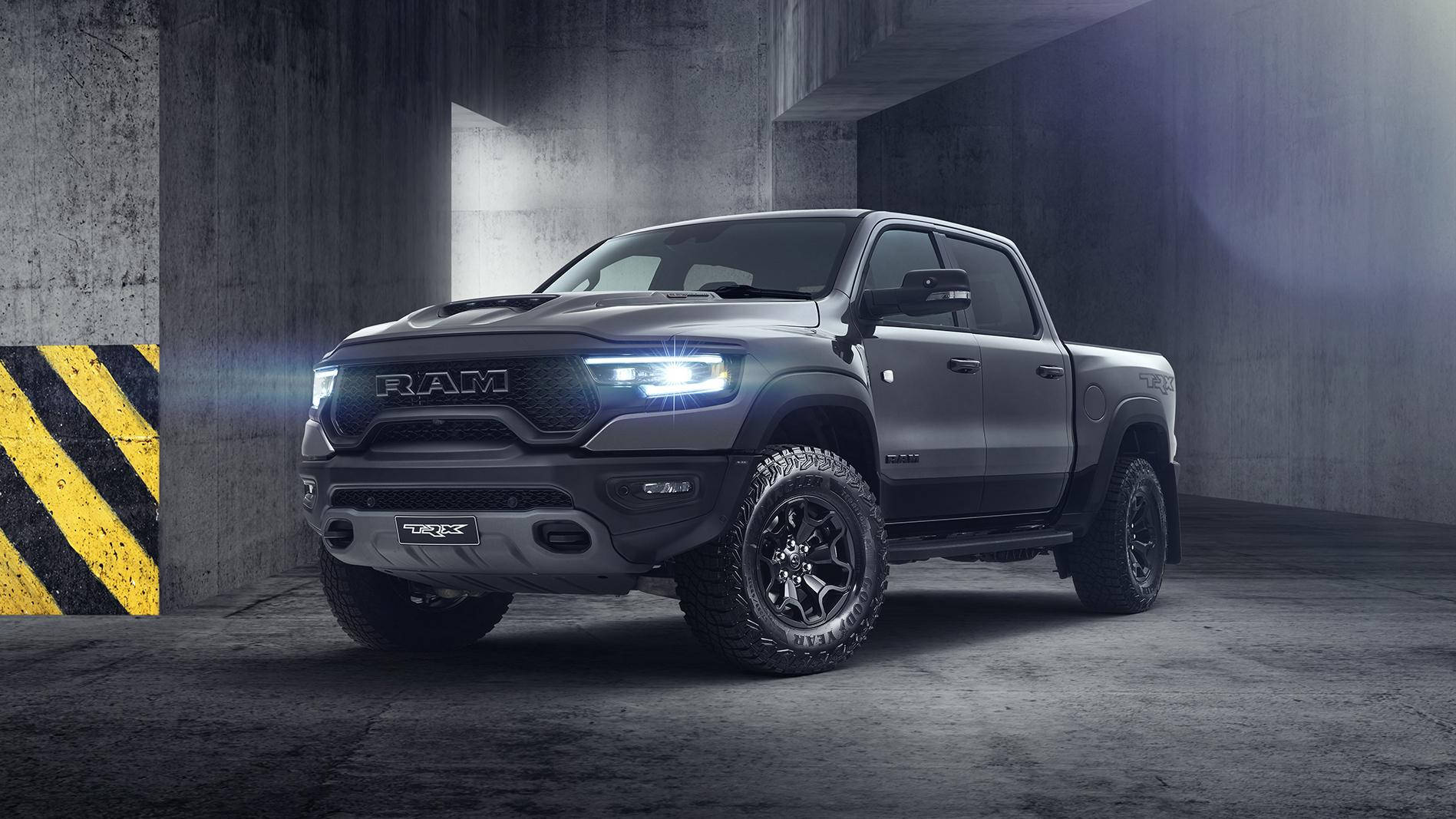 Пикап RAM 1500 TRX Обои