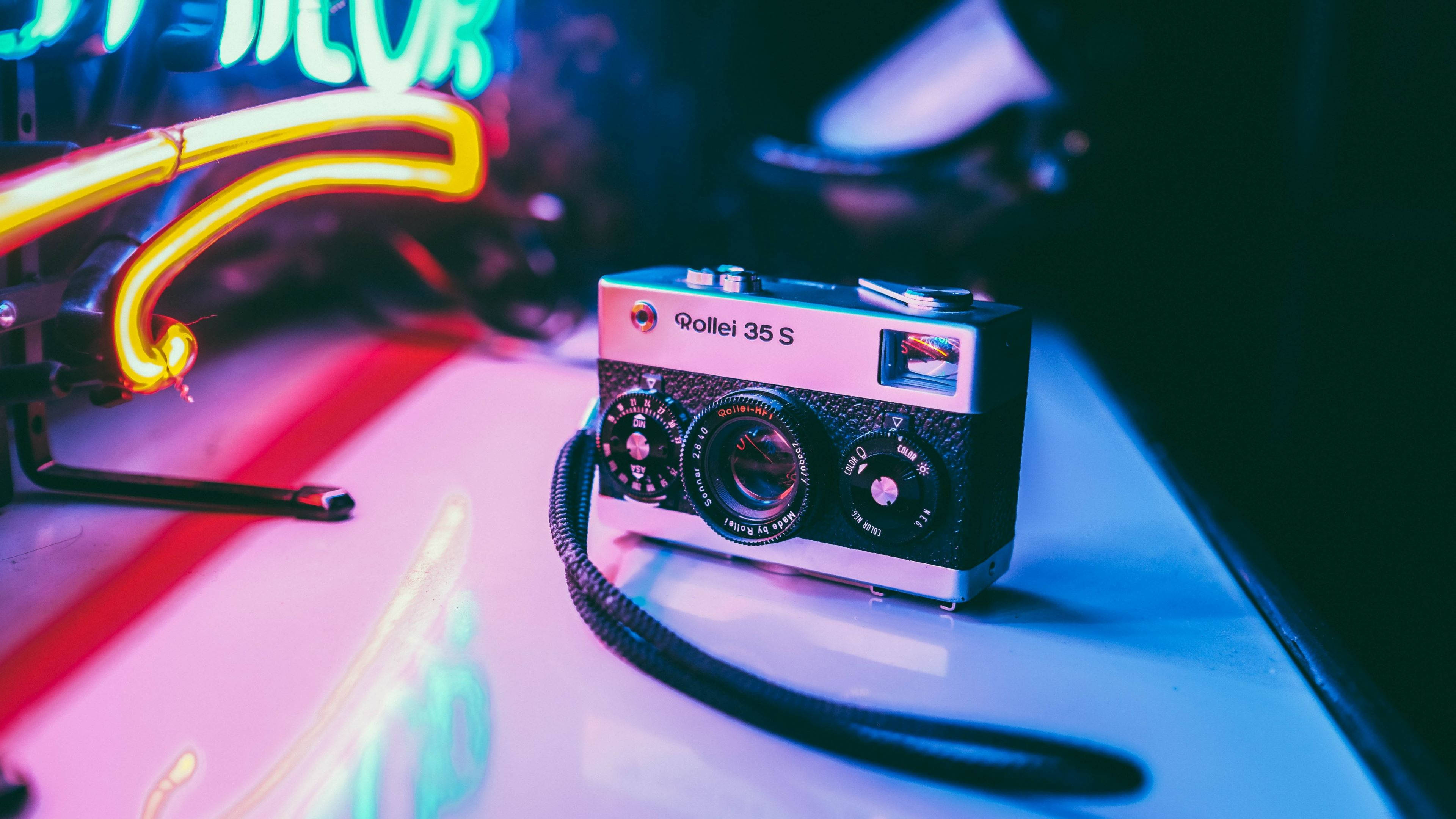 Ретро-эстетика плёночного фотоаппарата Rollei Обои
