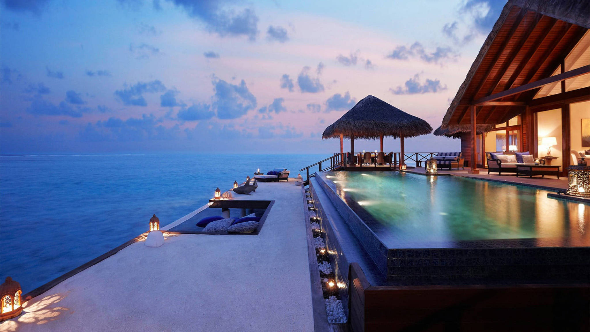 Вид на океан из Taj Exotica Обои