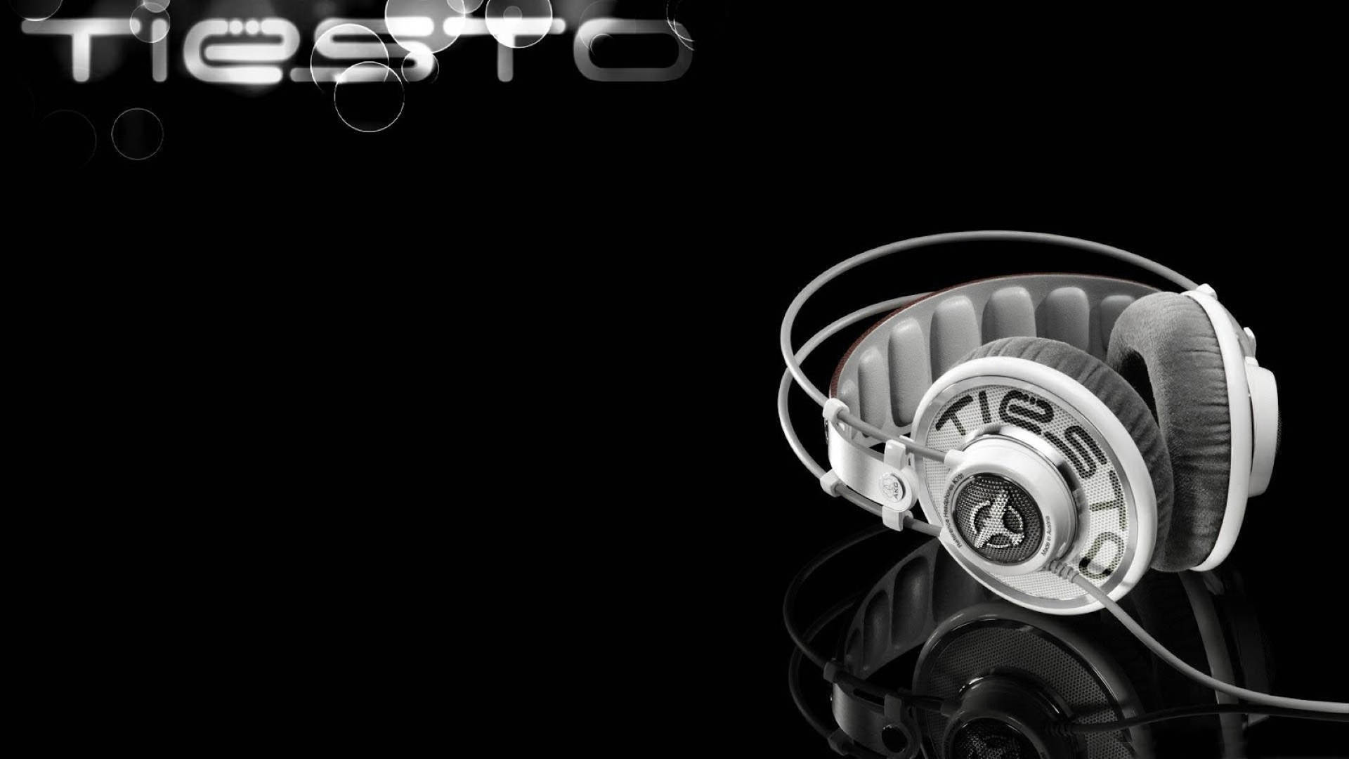 Крутая графика Tiësto с наушниками Обои