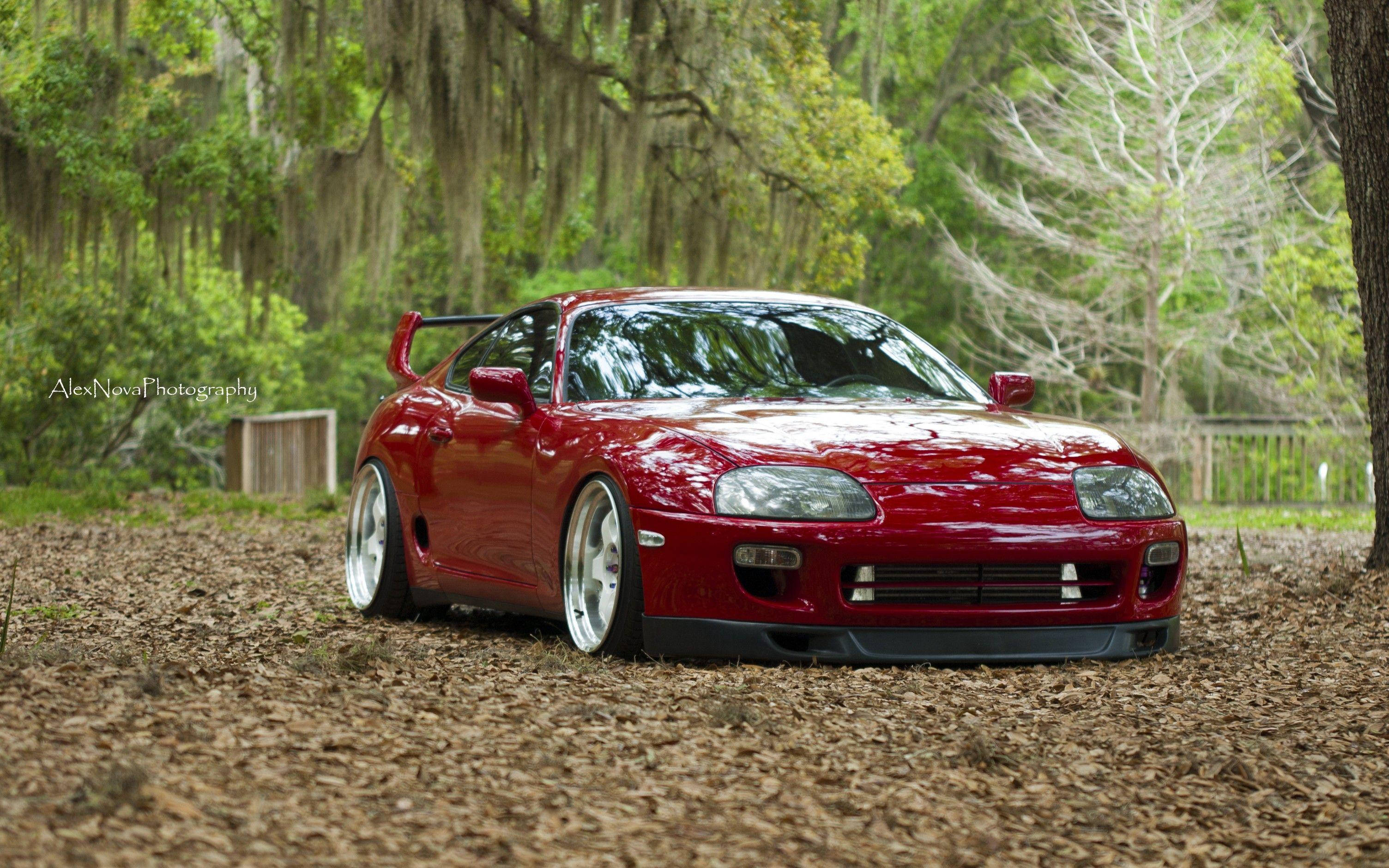 Классическая элегантность — тюнингованный Toyota Supra Mk4 1994 года Обои