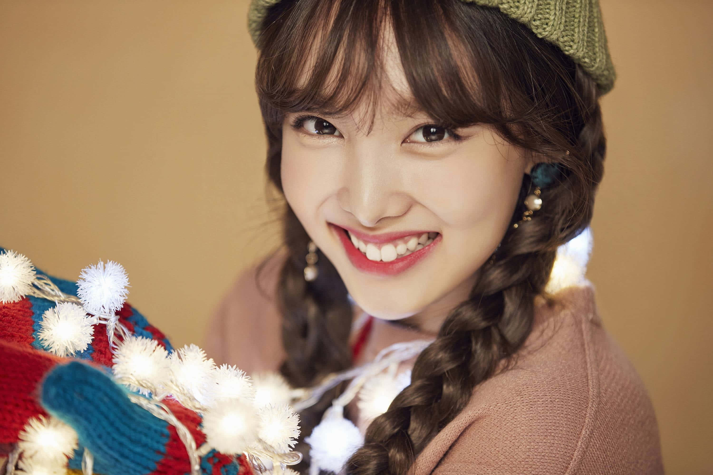 Великолепное групповое фото участниц Twice во время фотосессии Обои