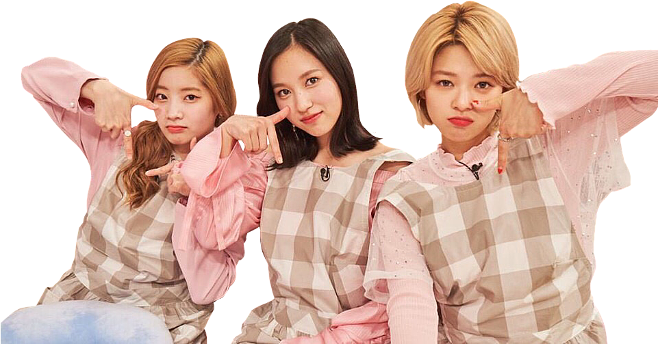 Участницы Twice в непринужденных позах Обои