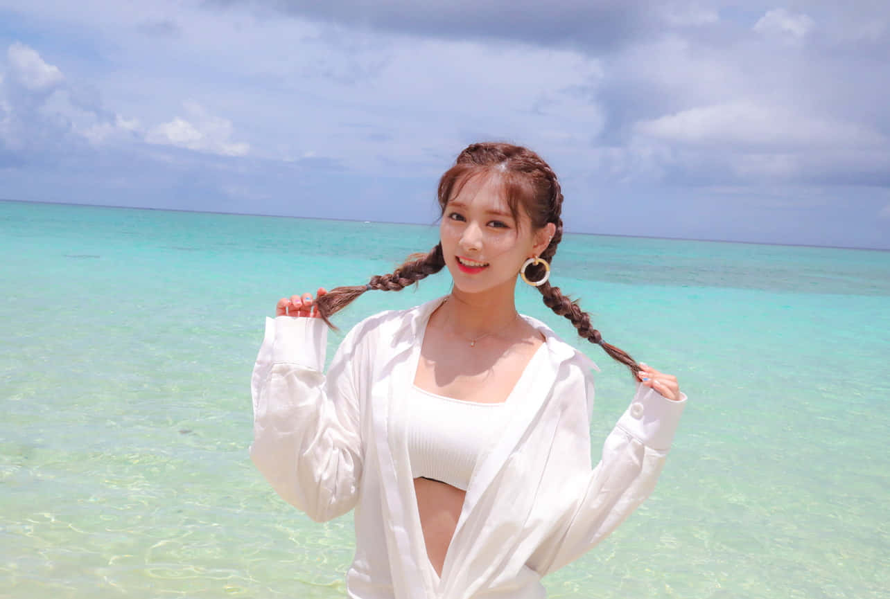 Участницы TWICE позируют в элегантных нарядах Обои